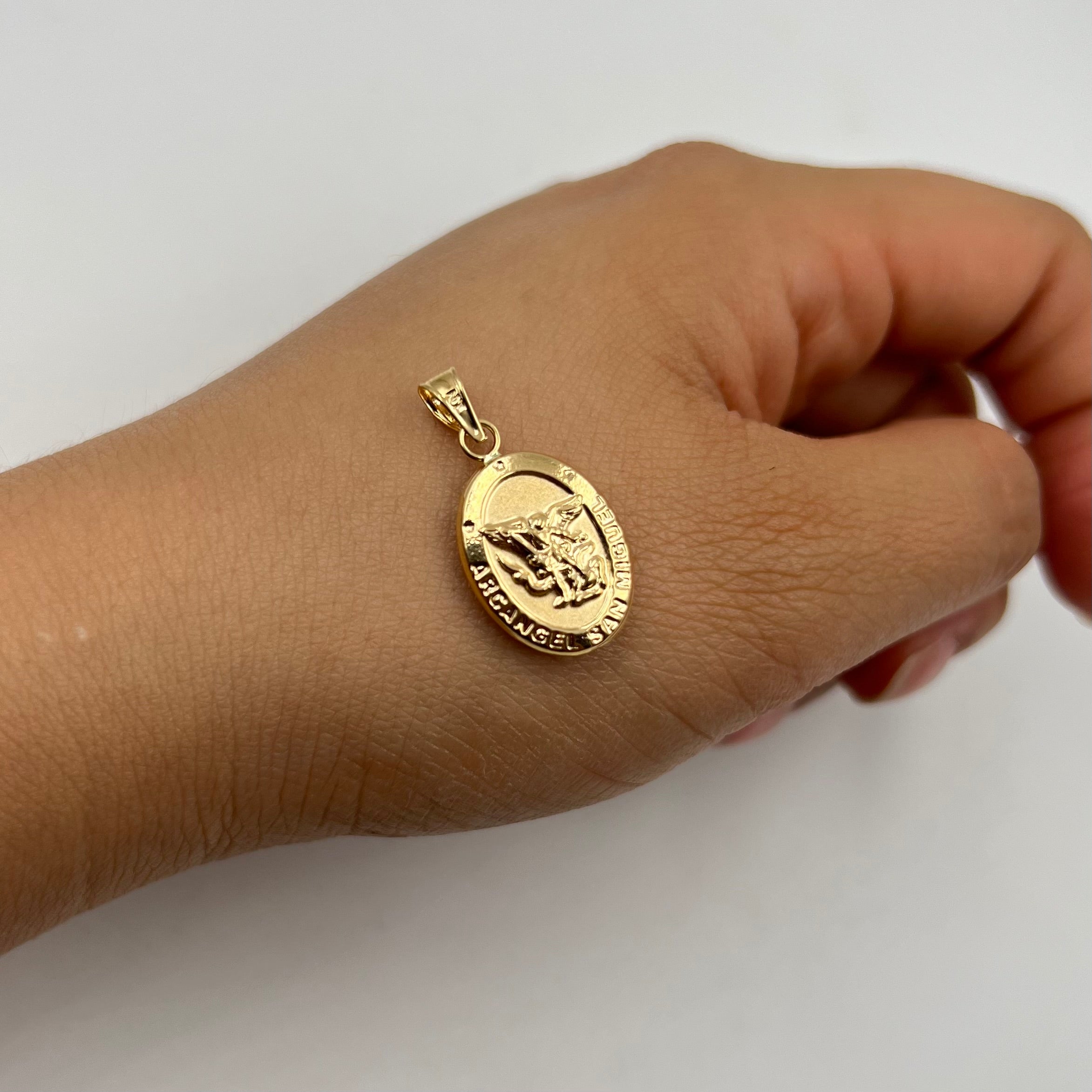 DIJE SAN MIGUEL ARCANGEL ORO AMARILLO 18K 1,18 GR / 13 MM / 2 CM