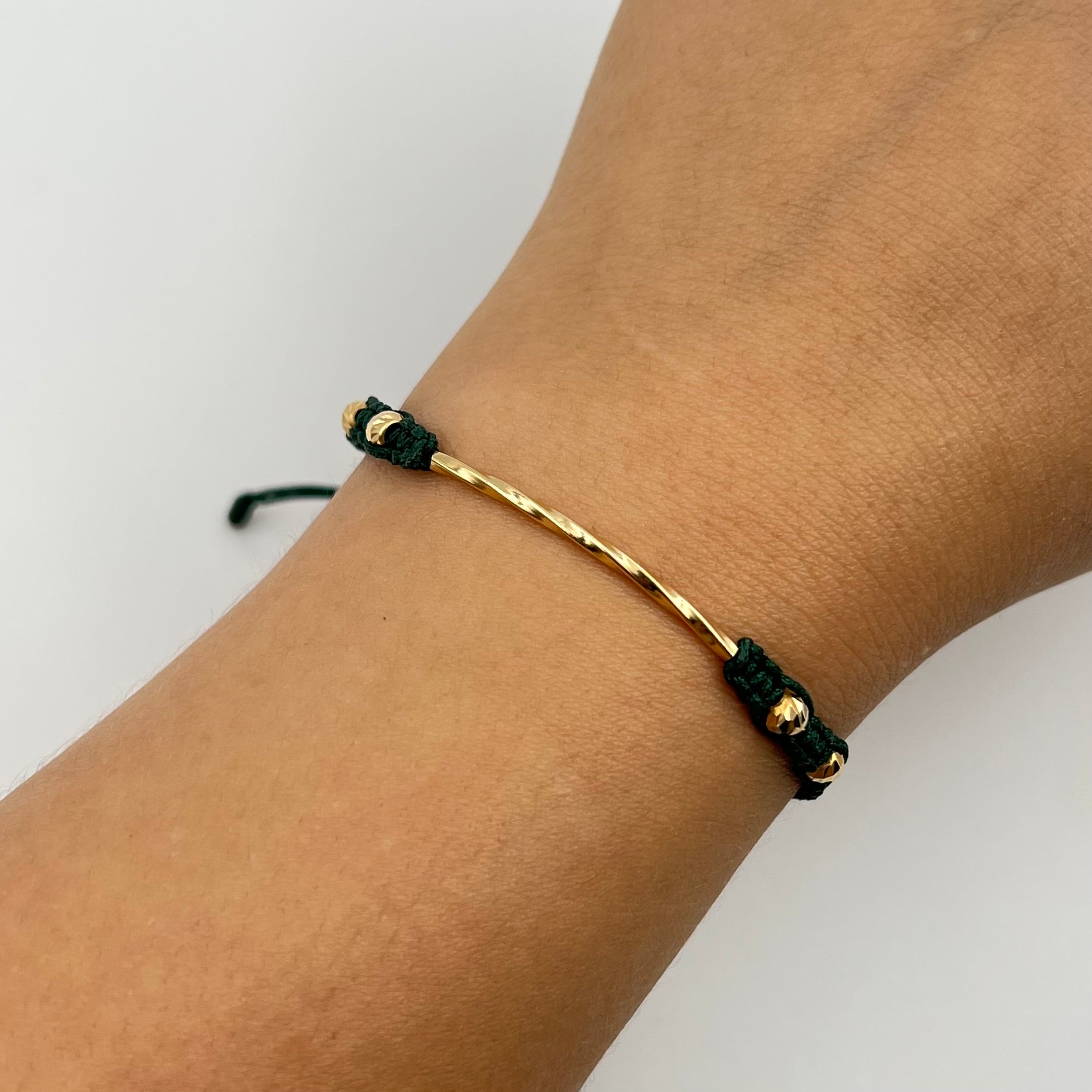 PULSERA TEJIDA VERDE MILITAR / HERRAJE TUBO / BOLA DIAMANTADA 4MM