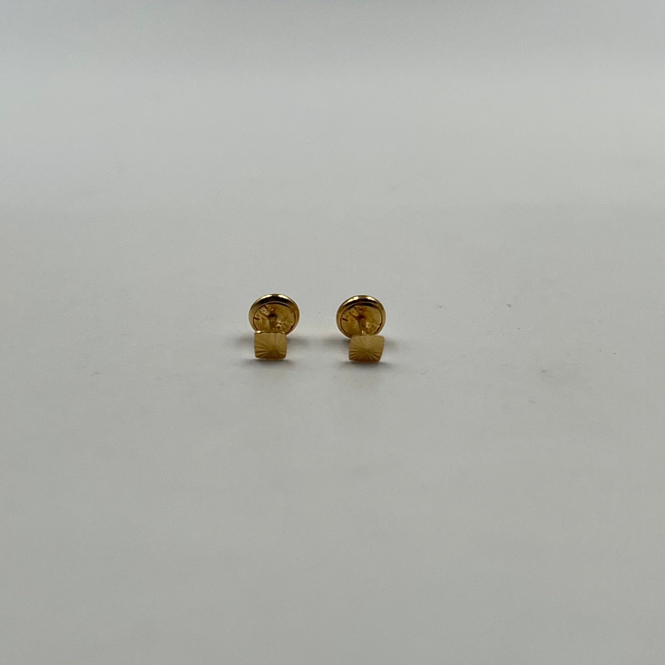 TOPOS ROMBO DIAMANTADO  ORO AMARILLO 18K 0,49 GR / 4 MM