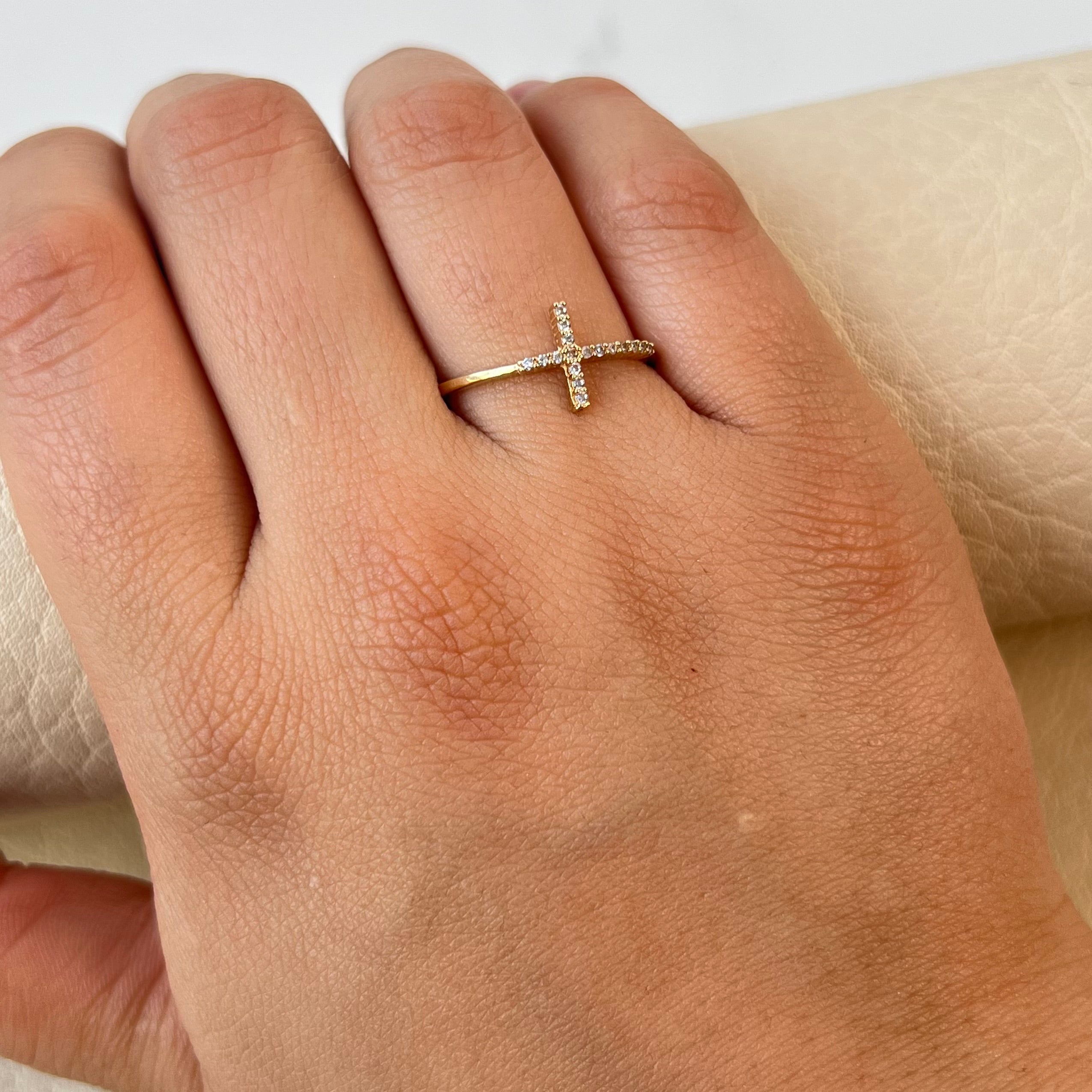 ANILLO CRUZ CIRCON BLANCO  ORO AMARILLO 18K / TALLA 7 / +2 / 1,73GR / 1,9 MM