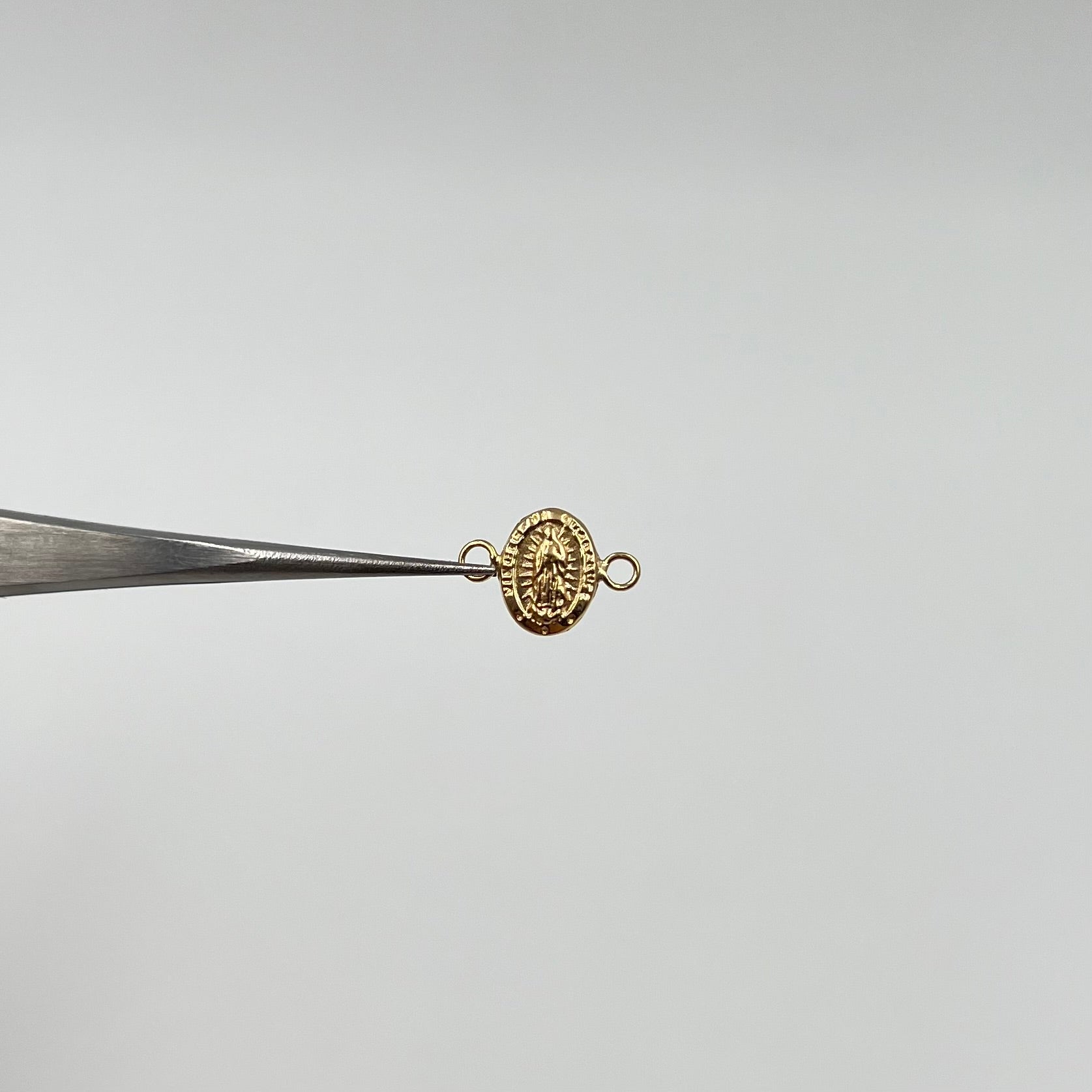 HERRAJE VIRGEN DE GUALUPE  ORO AMARILLO 18K 0,25 GR / 1,1 CM