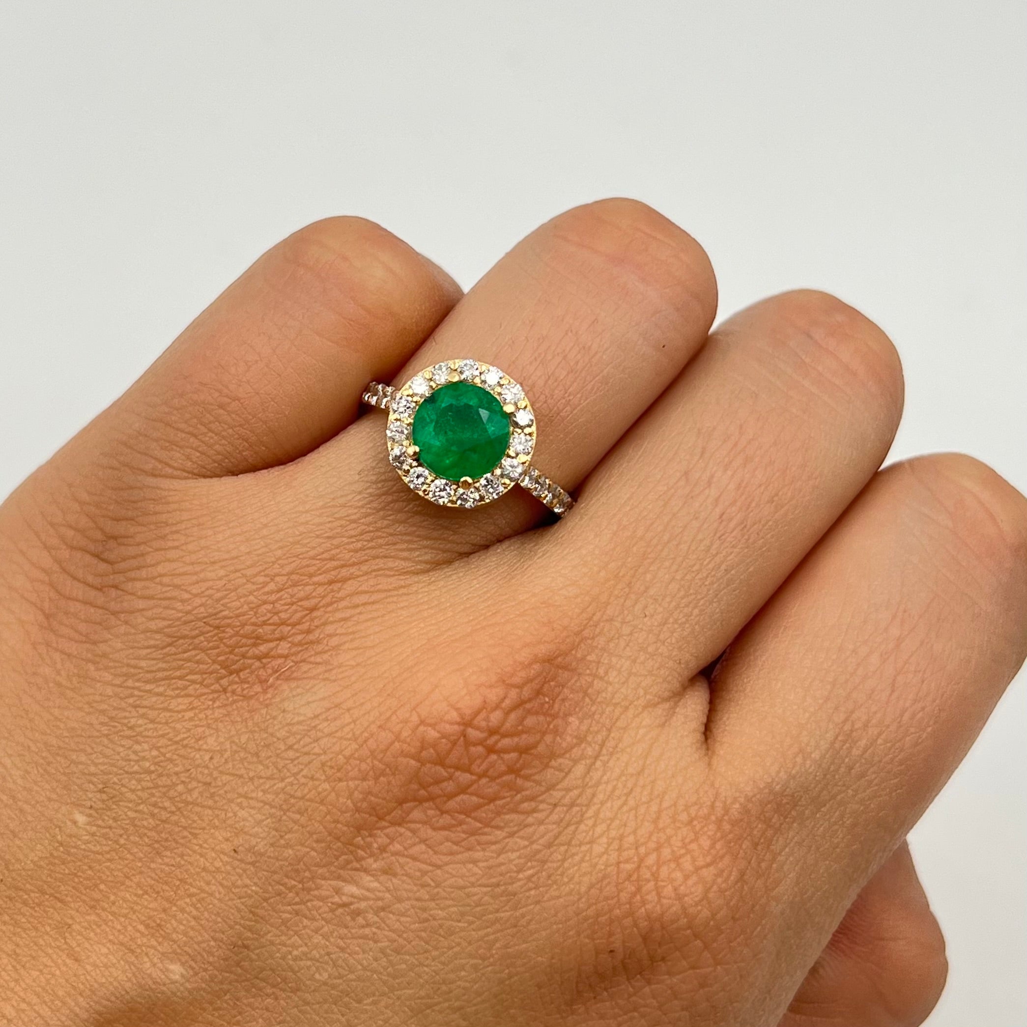 ANILLO ESMERALDA 1.61 CT Y DIAMANTE 0.72 CT ORO AMARILLO 18K / TALLA 6 / 3,96 GR