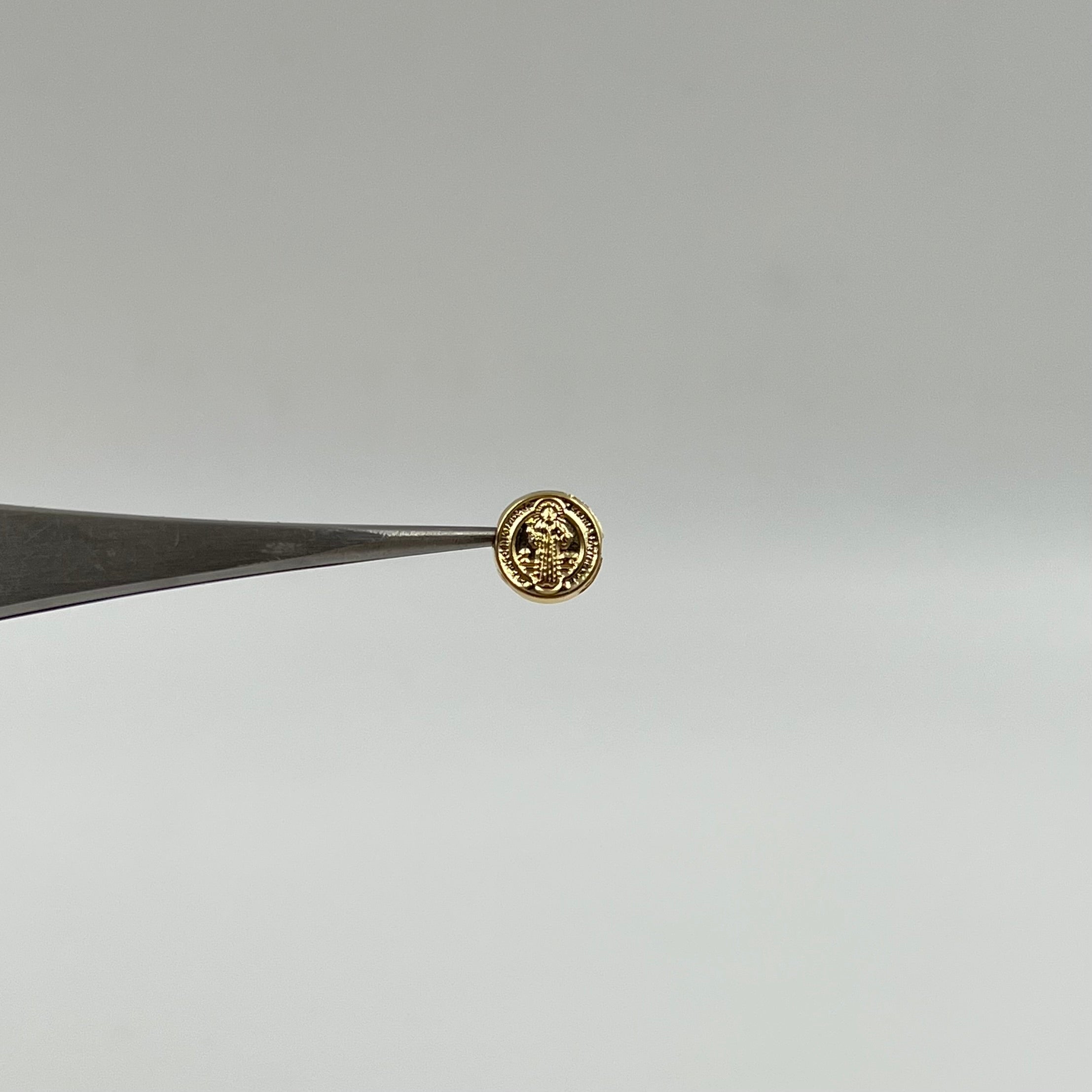 HERRAJE SAN BENITO TAMBOR ORO AMARILLO 18K 0,25 GR / 8 CM