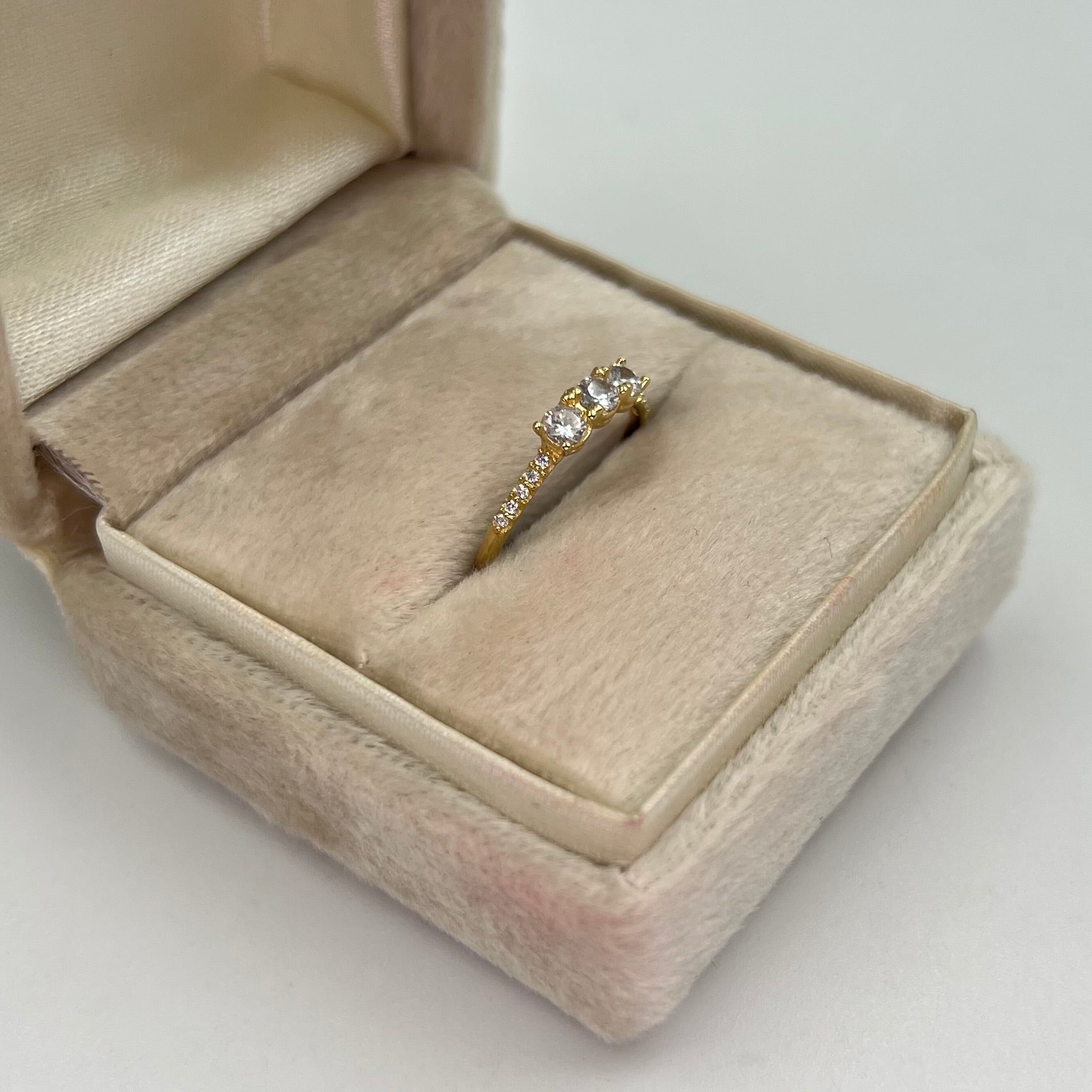 ANILLO CIRCONES BLANCOS ORO AMARILLO 18K / TALLA 7 / 1,4 GR / 1,4 MM