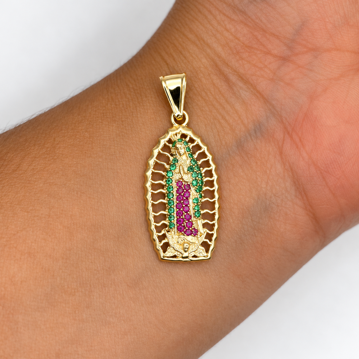 DIJE VIRGEN DE GUADALUPE CASTING VERDE Y FUCSIA ORO AMARILLO 18K +1 / 3,57 GR / 13 MM / 2,5 CM