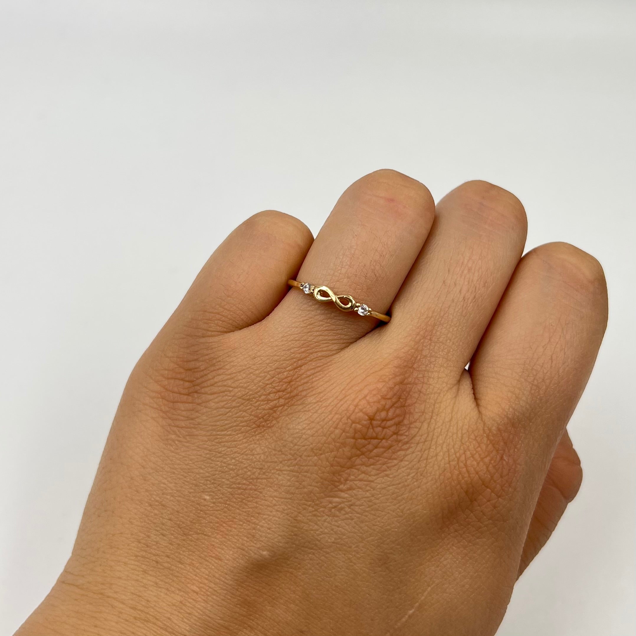 ANILLO INFINITO ORO AMARILLO 18K / TALLA 6/ 3/4 / 1,43 GR / 3 MM