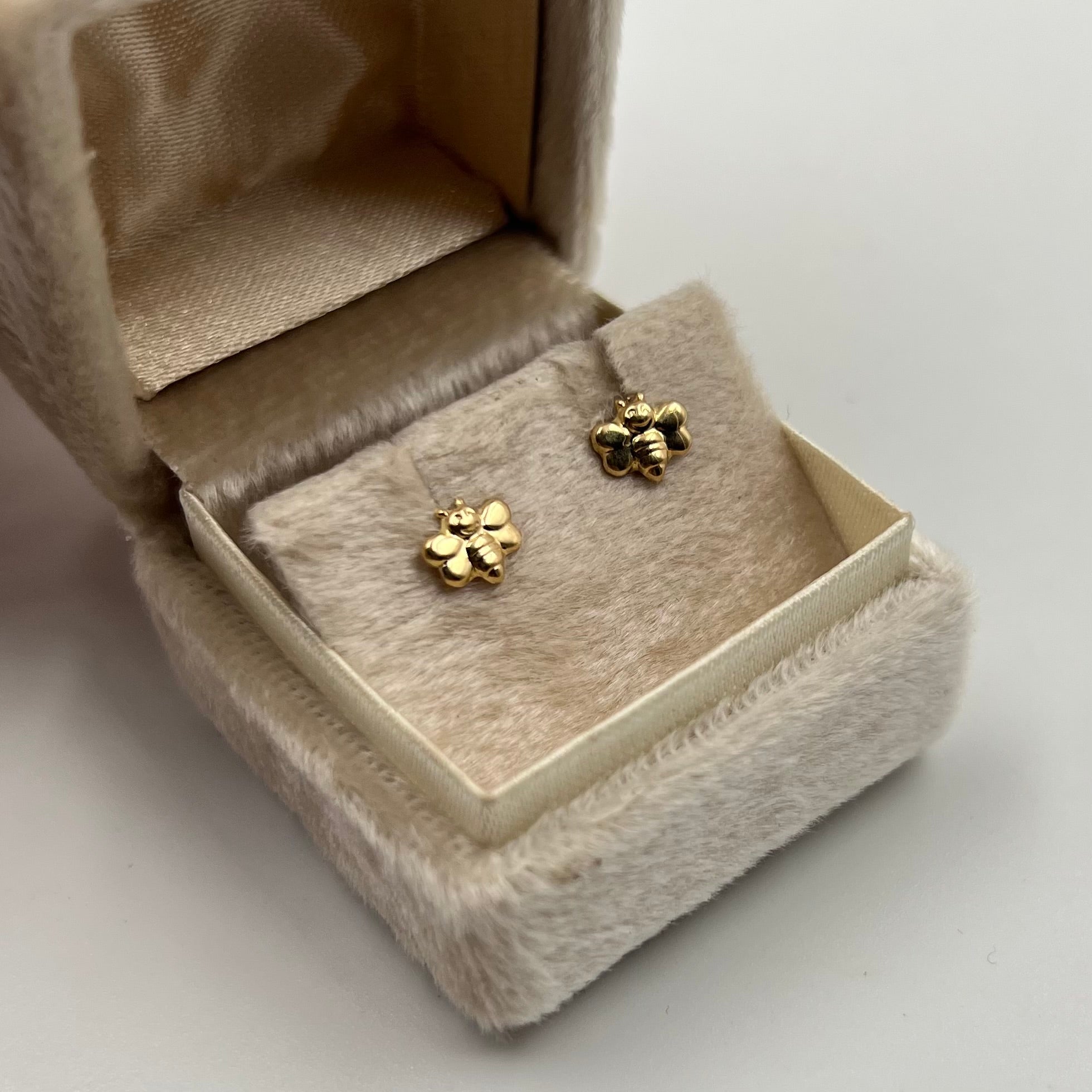 TOPOS ABEJA ORO AMARILLO 18K 0,56 GR / 7 MM