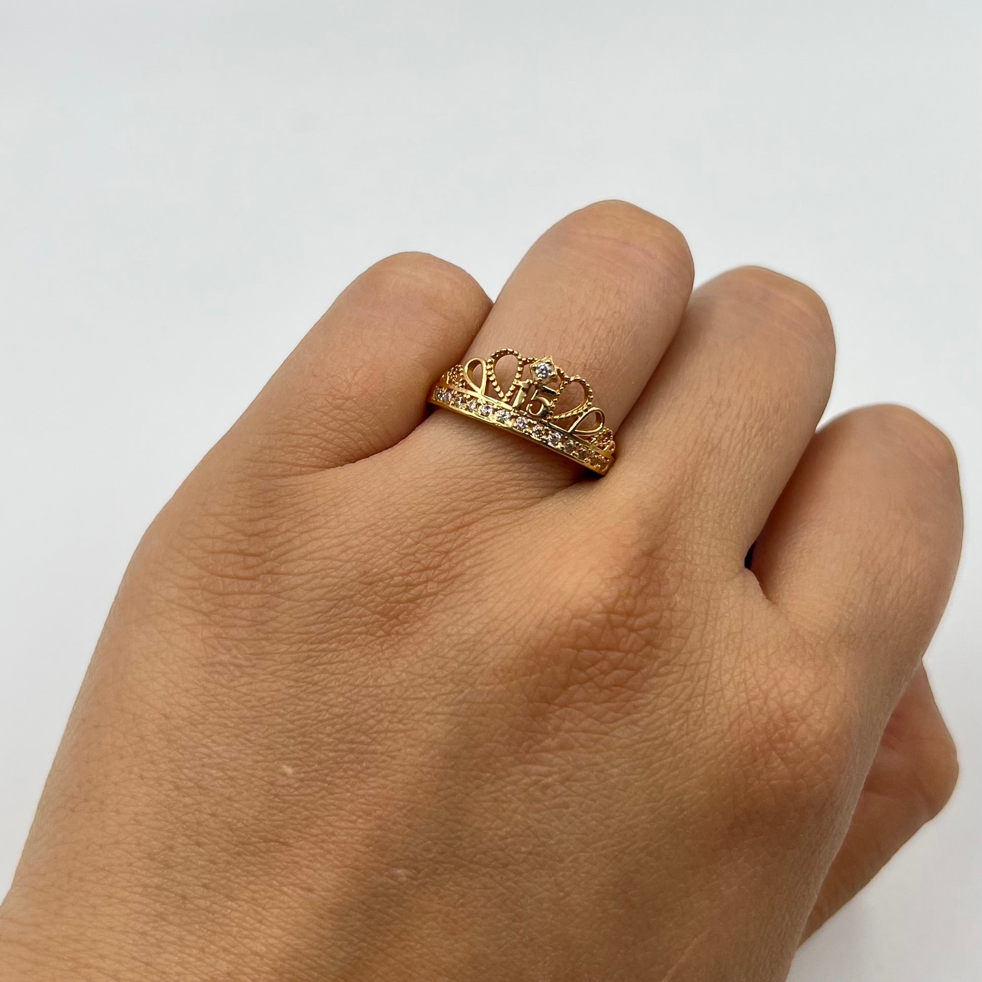 ANILLO 15 AÑOS CORONA  ORO AMARILLO 18K / TALLA 6 / 2,74 GR / 7 MM