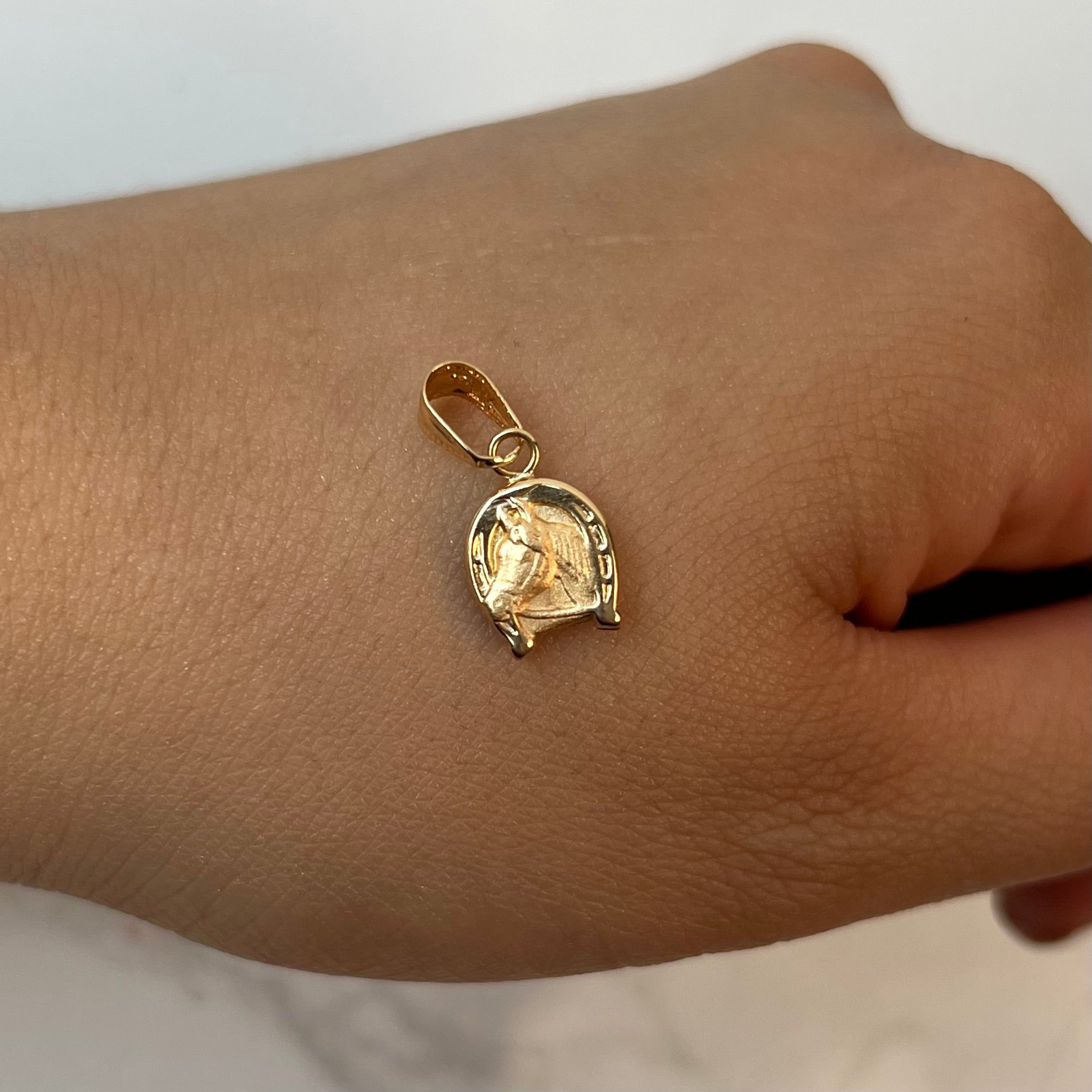 DIJE CABALLO ORO AMARILLO 18K 0,62 GR / 9 MM / 1,3 CM