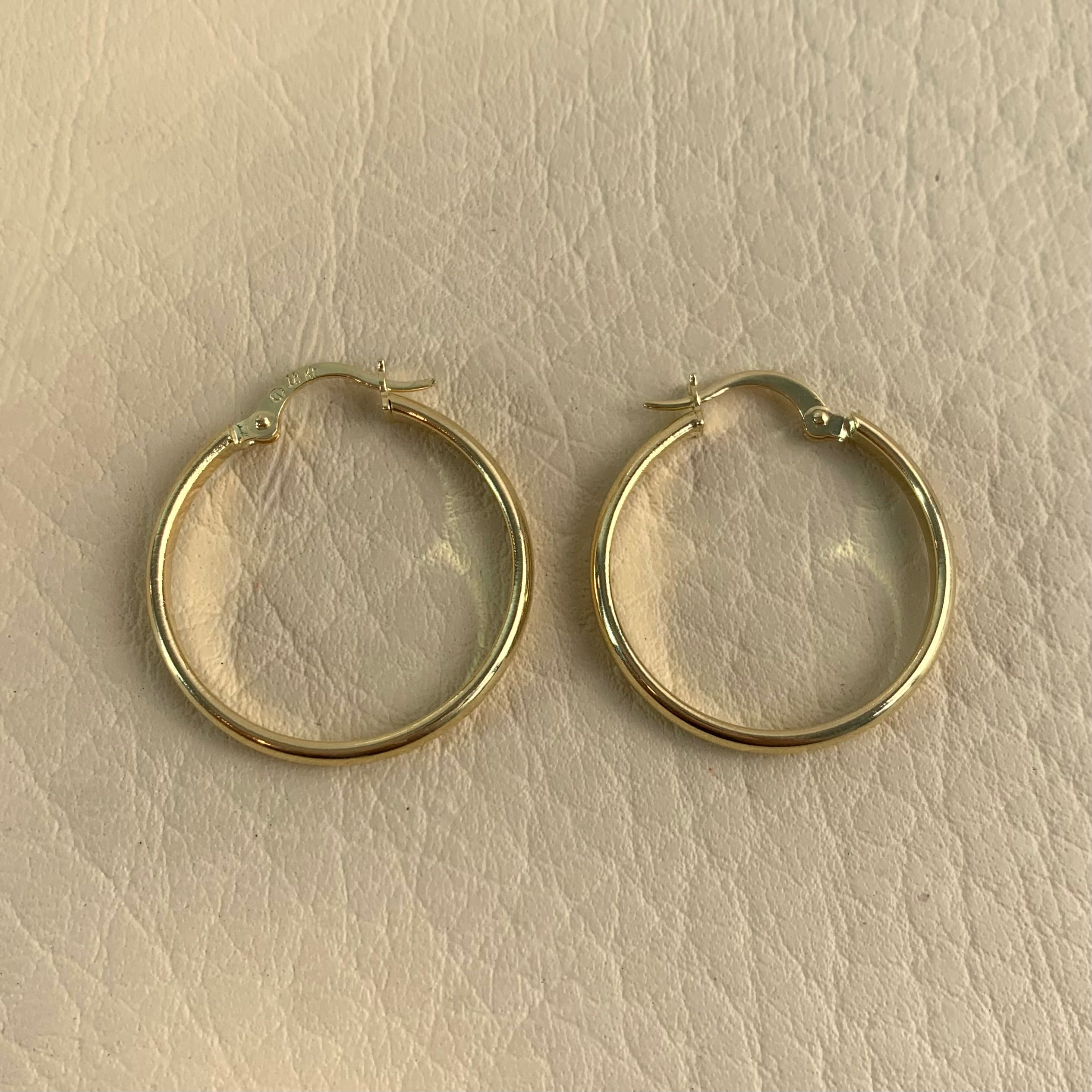 CANDONGA LISAS ORO AMARILLO 18K 1,7 GR / 2,7 CM