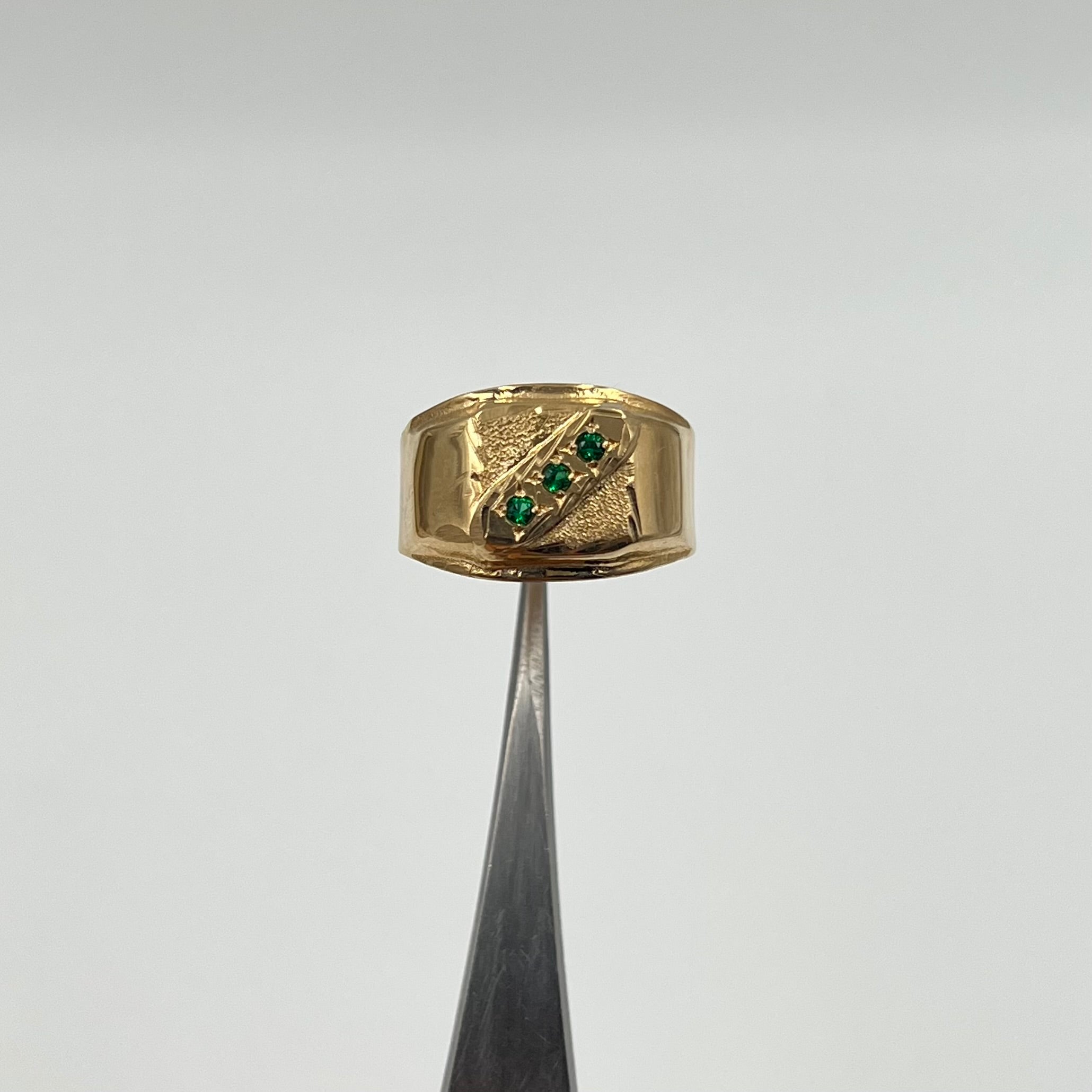 ANILLO TROQUELADO CIRCON VERDE ORO AMARILLO 18K / TALLA 9 / 2,83 GR / 12,5 MM