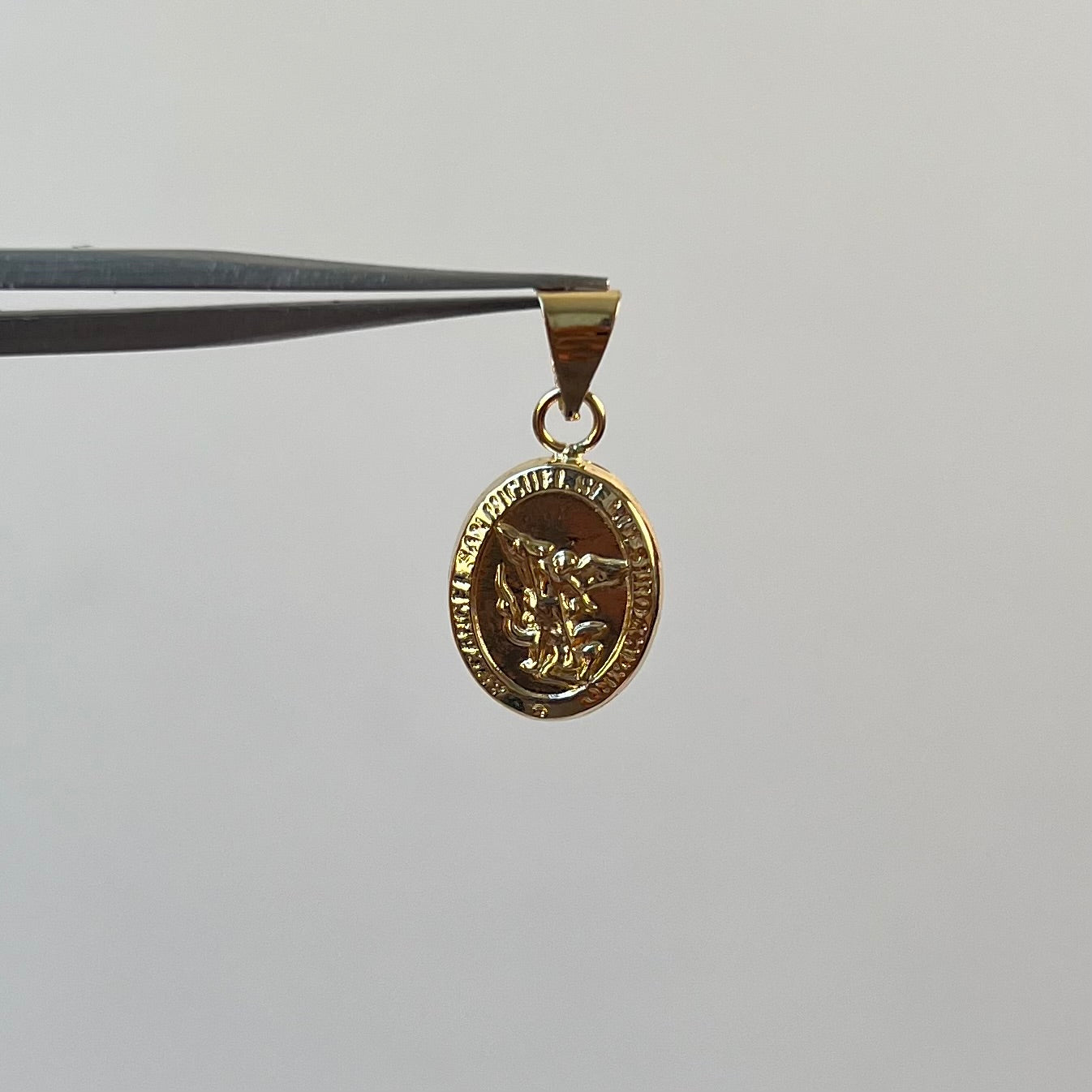 DIJE ARCANGEL SAN MIGUEL  ORO AMARILLO 18K 0,67 GR / 9 MM / 1,5 CM