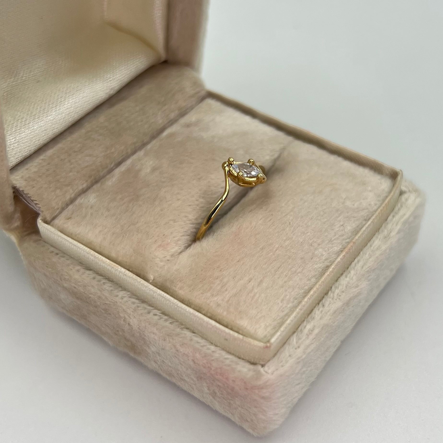 ANILLO CIRCON MARQUIZ BLANCO ORO AMARILLO 18K / TALLA 6/5 / 1,15 GR / 1,2 MM
