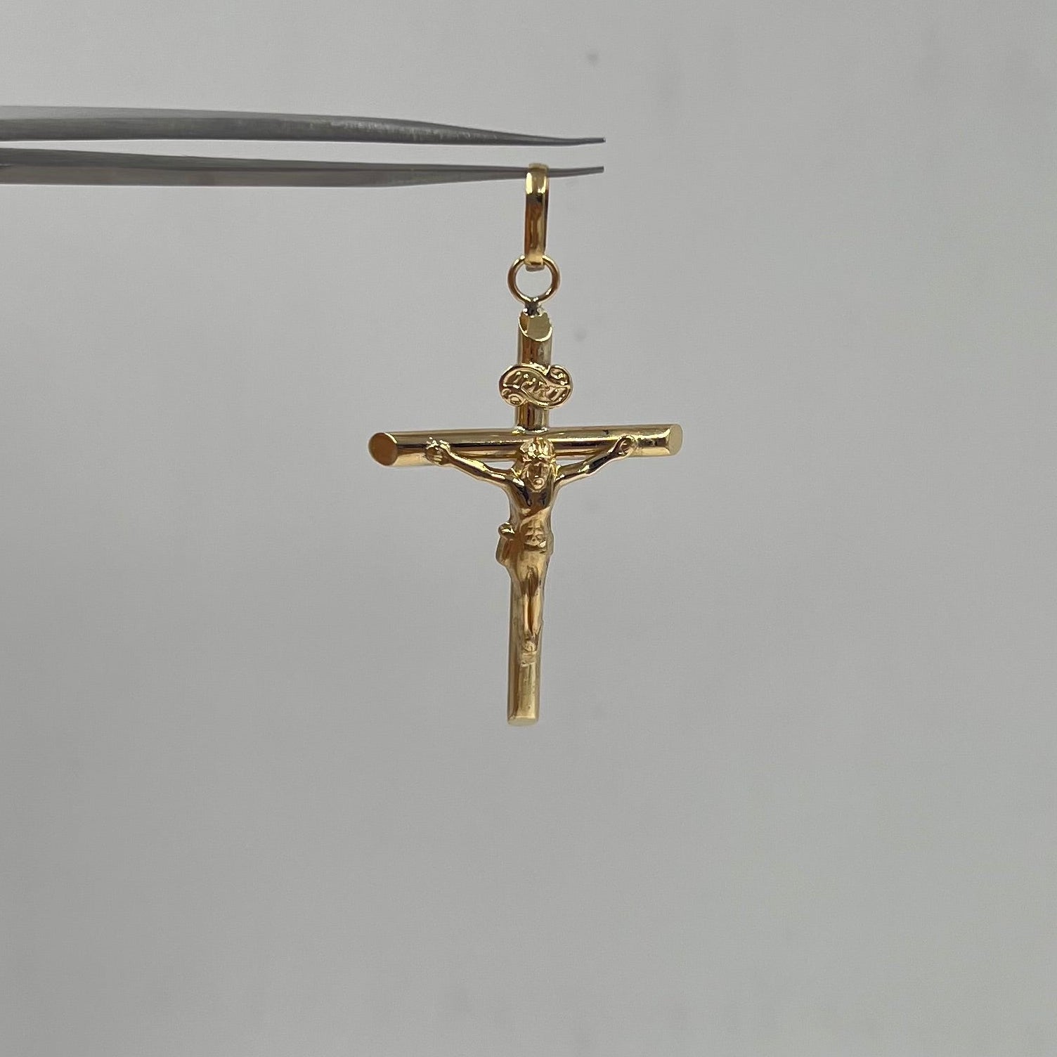 DIJE CRISTO  ORO AMARILLO 18K 1,93 GR / 3,2 MM / 4,3 CM