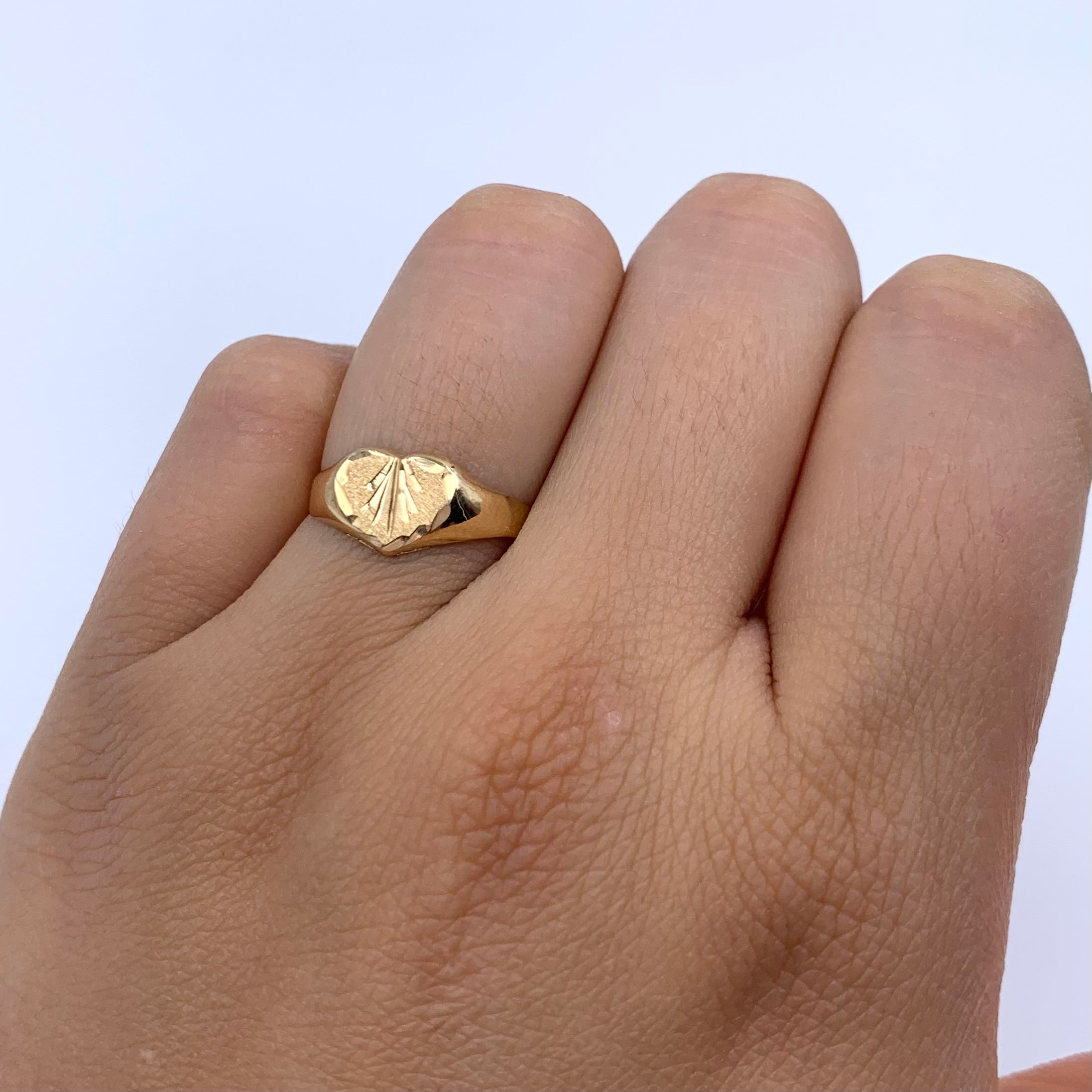 ANILLO CORAZON MATIADO  ORO AMARILLO 18K / TALLA 5 / 0,88 GR / 7,5 MM