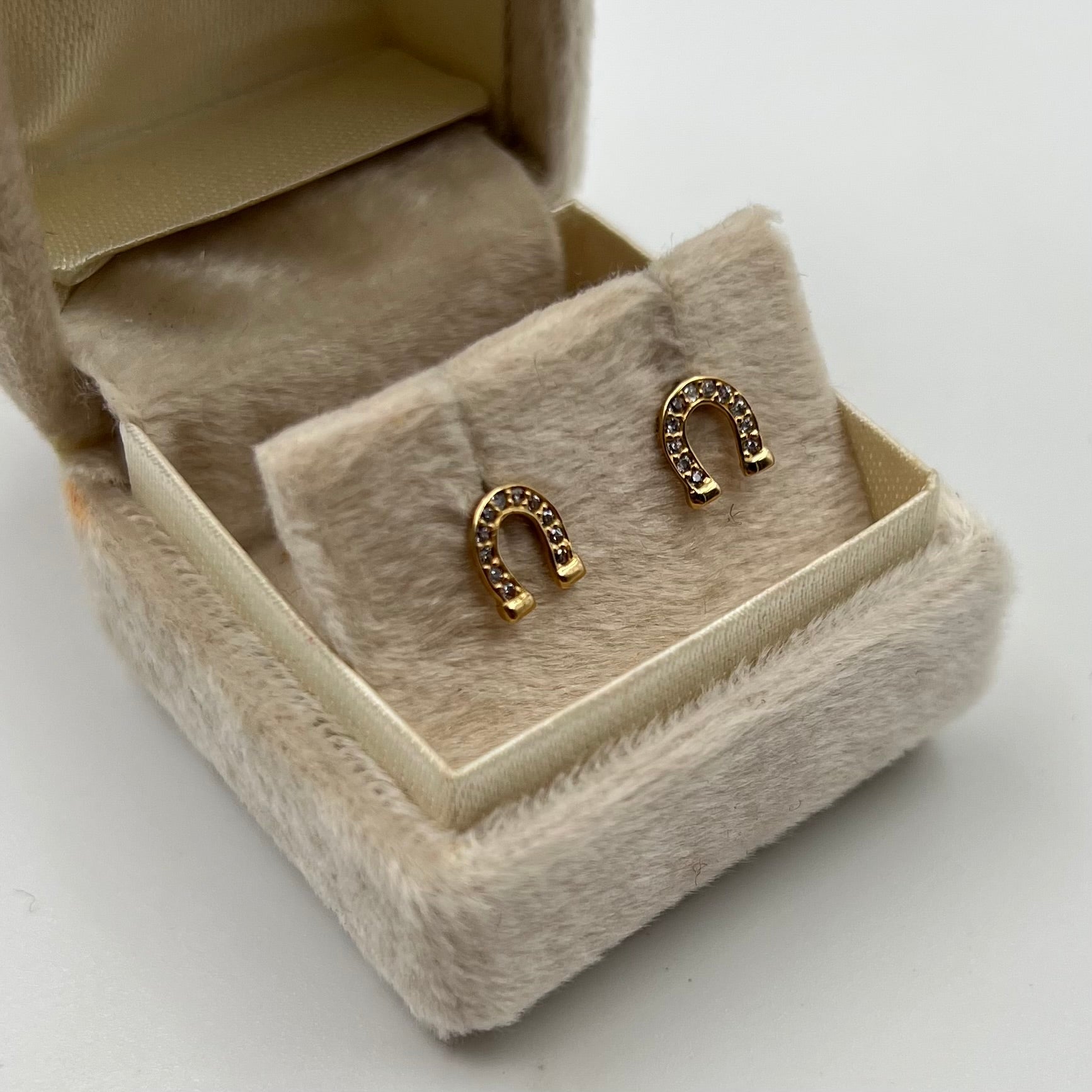 TOPOS HERRADURA  ORO AMARILLO 18K 0,96 GR / 6 MM