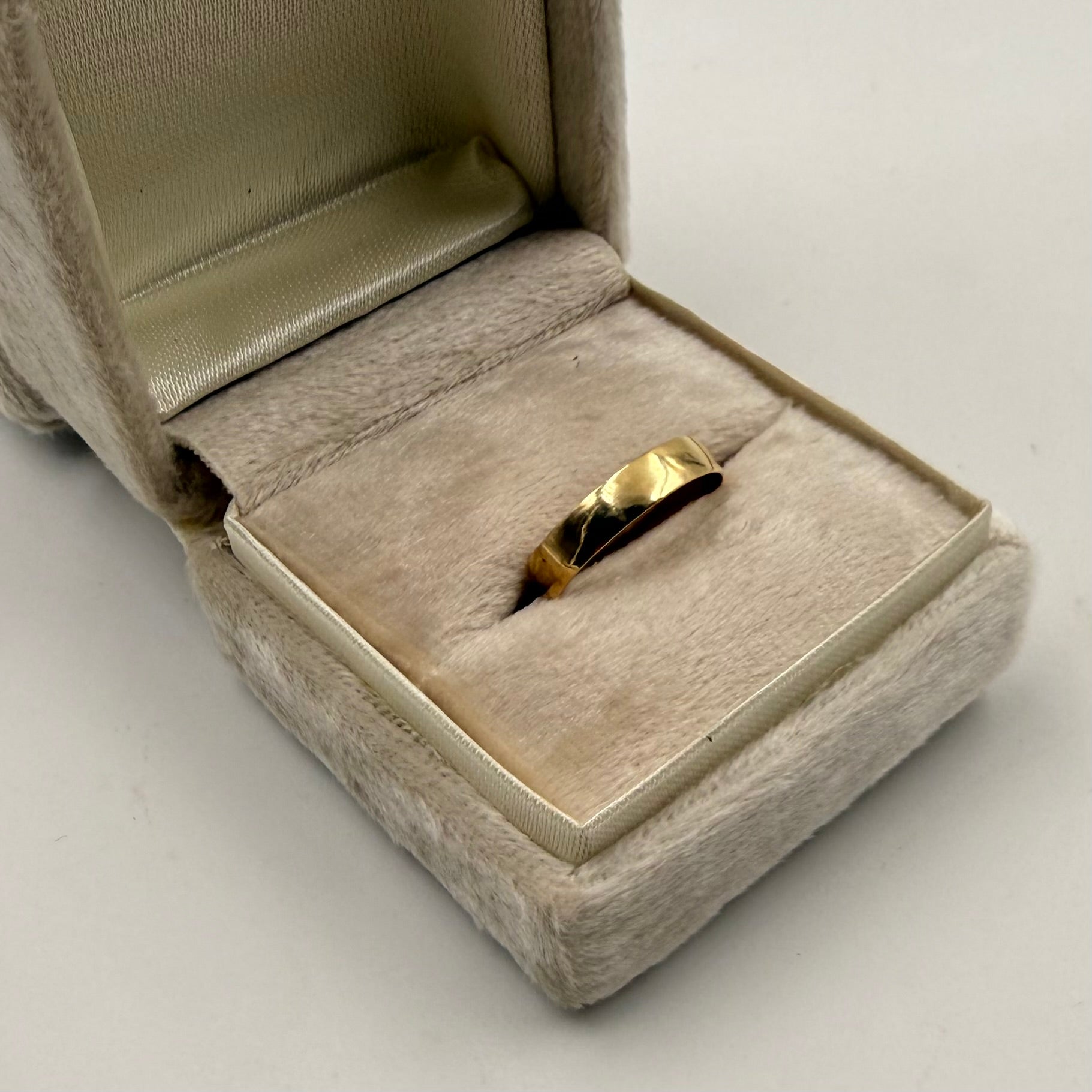 ANILLO ARGOLLA  ORO AMARILLO 18K / TALLA 7 / 1.73 GR / 4MM