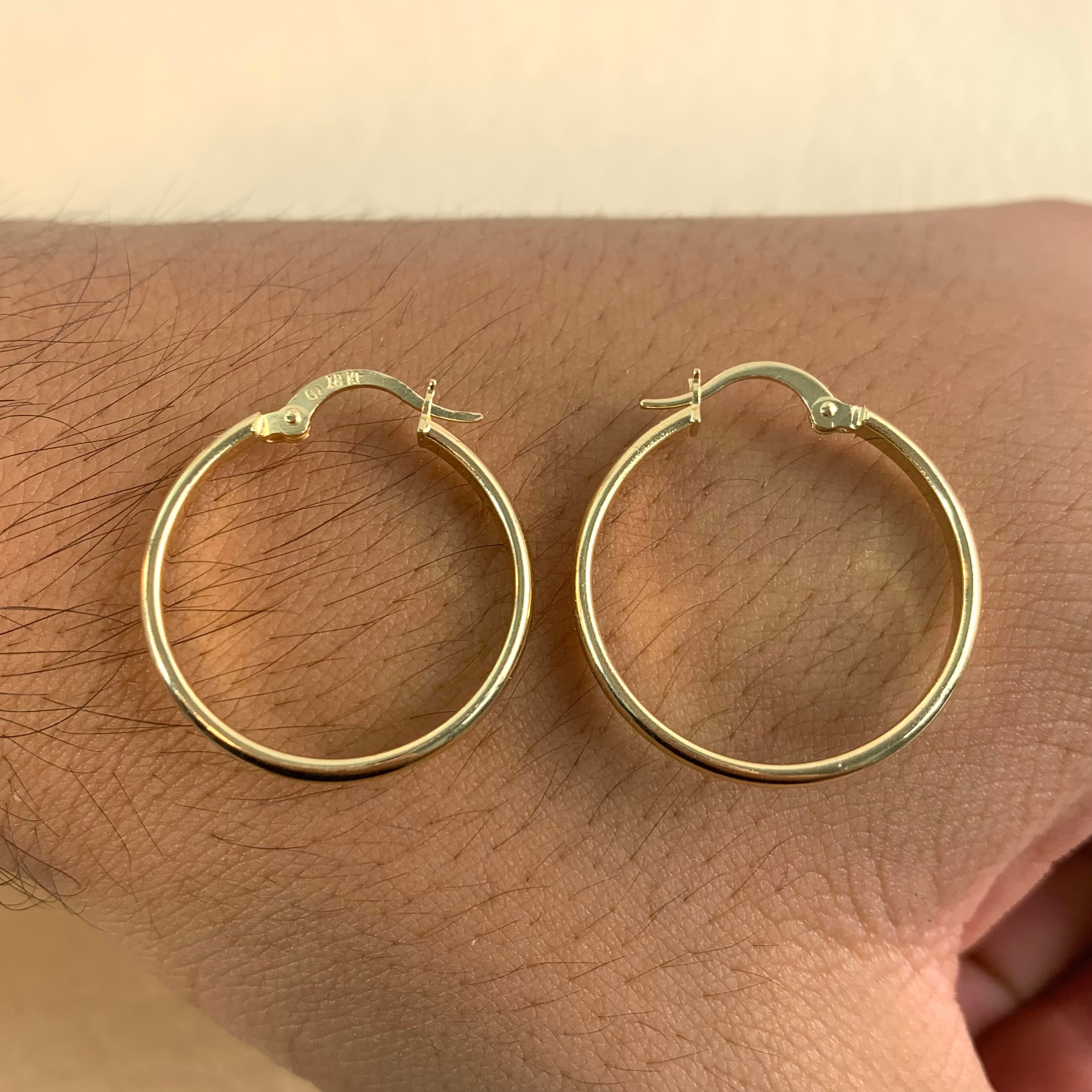 CANDONGA LISAS ORO AMARILLO 18K 1,7 GR / 2,7 CM