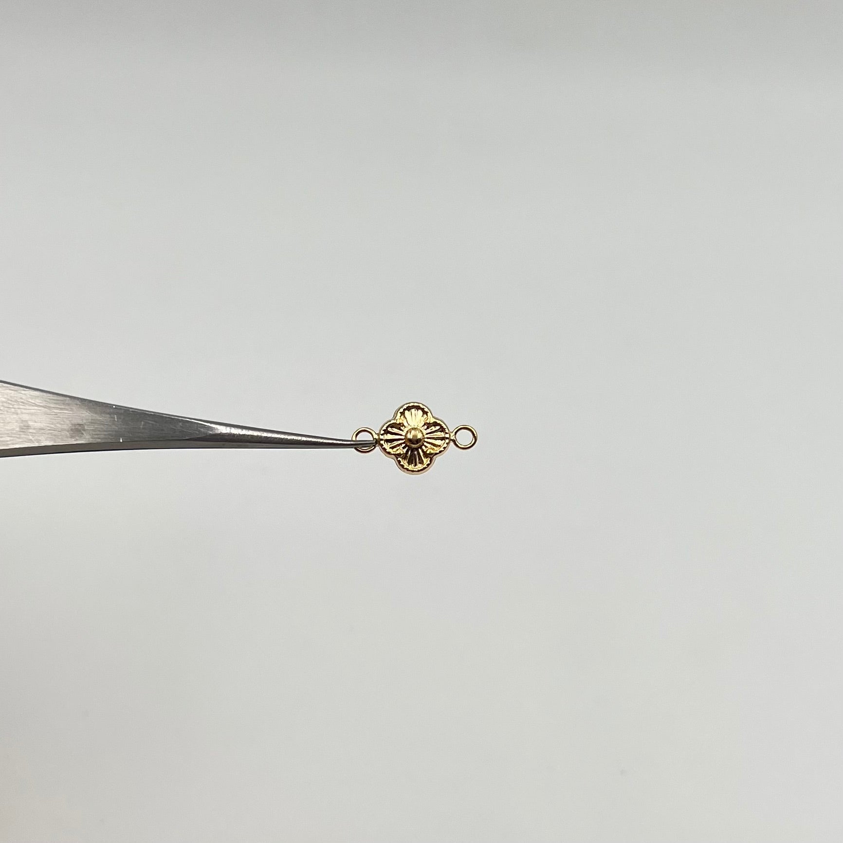 HERRAJE TREBOL  ORO AMARILLO 18K 0,42 GR / 1,4 CM