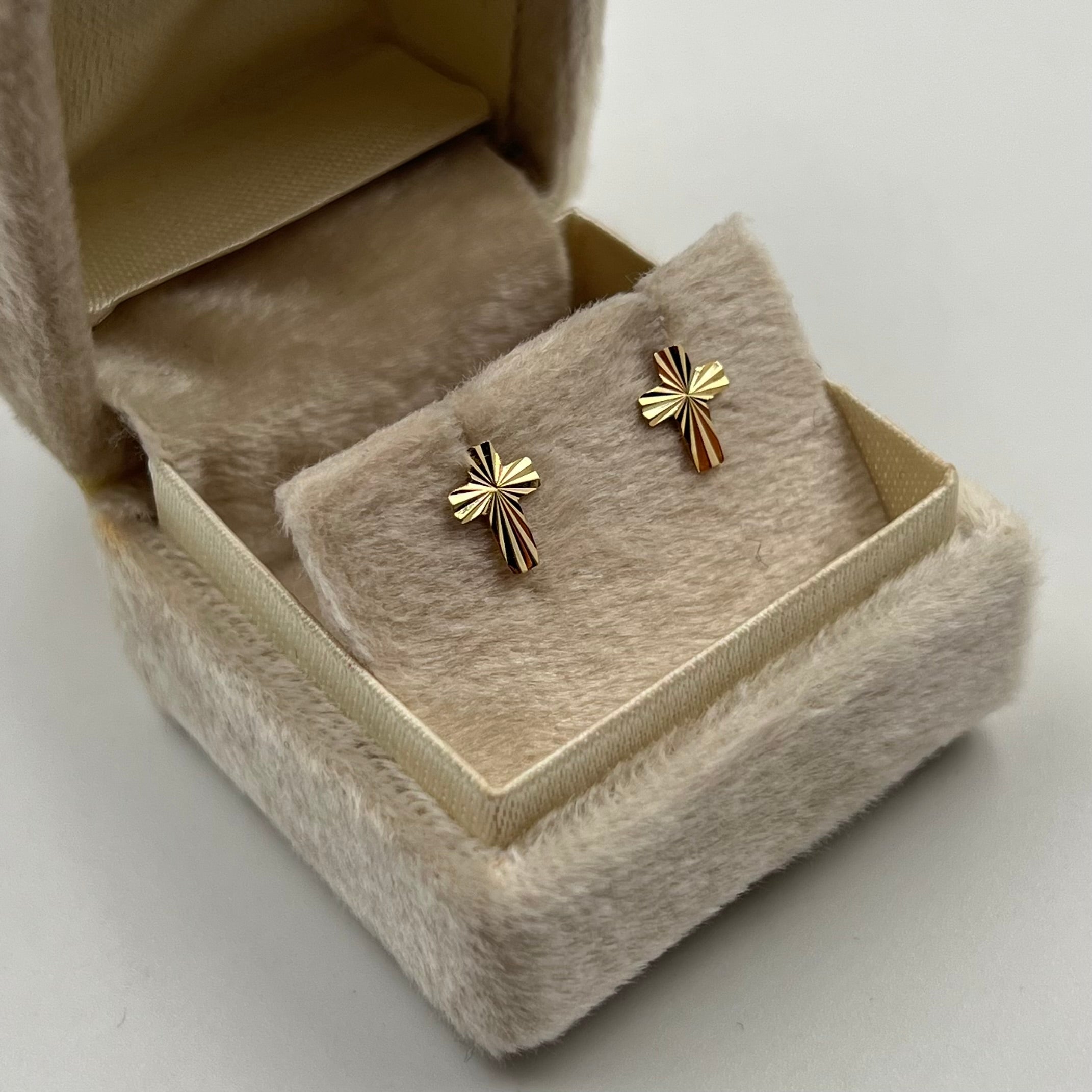 TOPOS CRUZ DIAMANTADA ORO AMARILLO 18K 0,64 GR / 8 MM