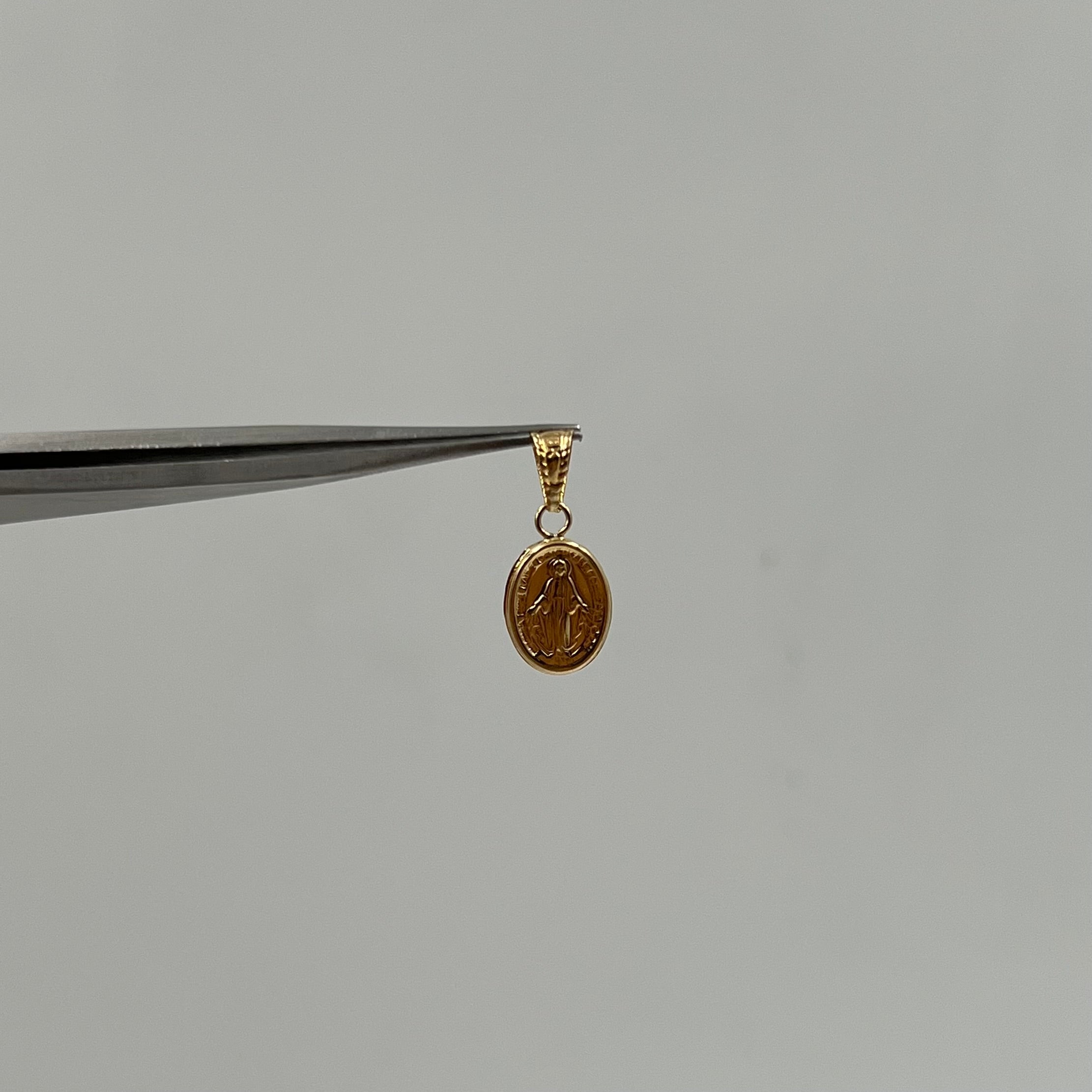 DIJE VIRGEN DE LA MILAGROSA ORO AMARILLO 18K 0,42 GR / 7 MM / 1,3 CM
