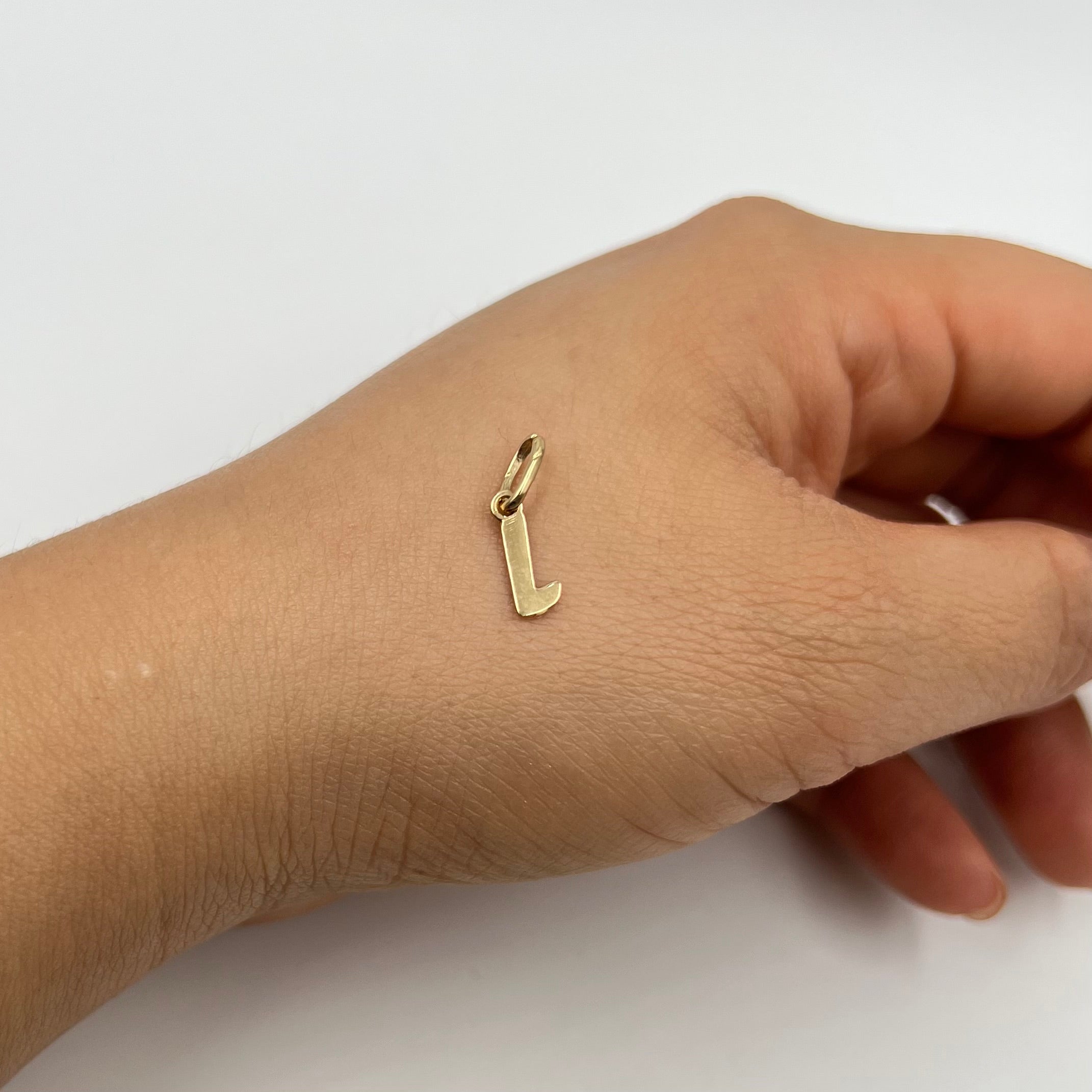 DIJE LETRA L  ORO AMARILLO 18K 0,32 GR / 4 MM / 1 CM