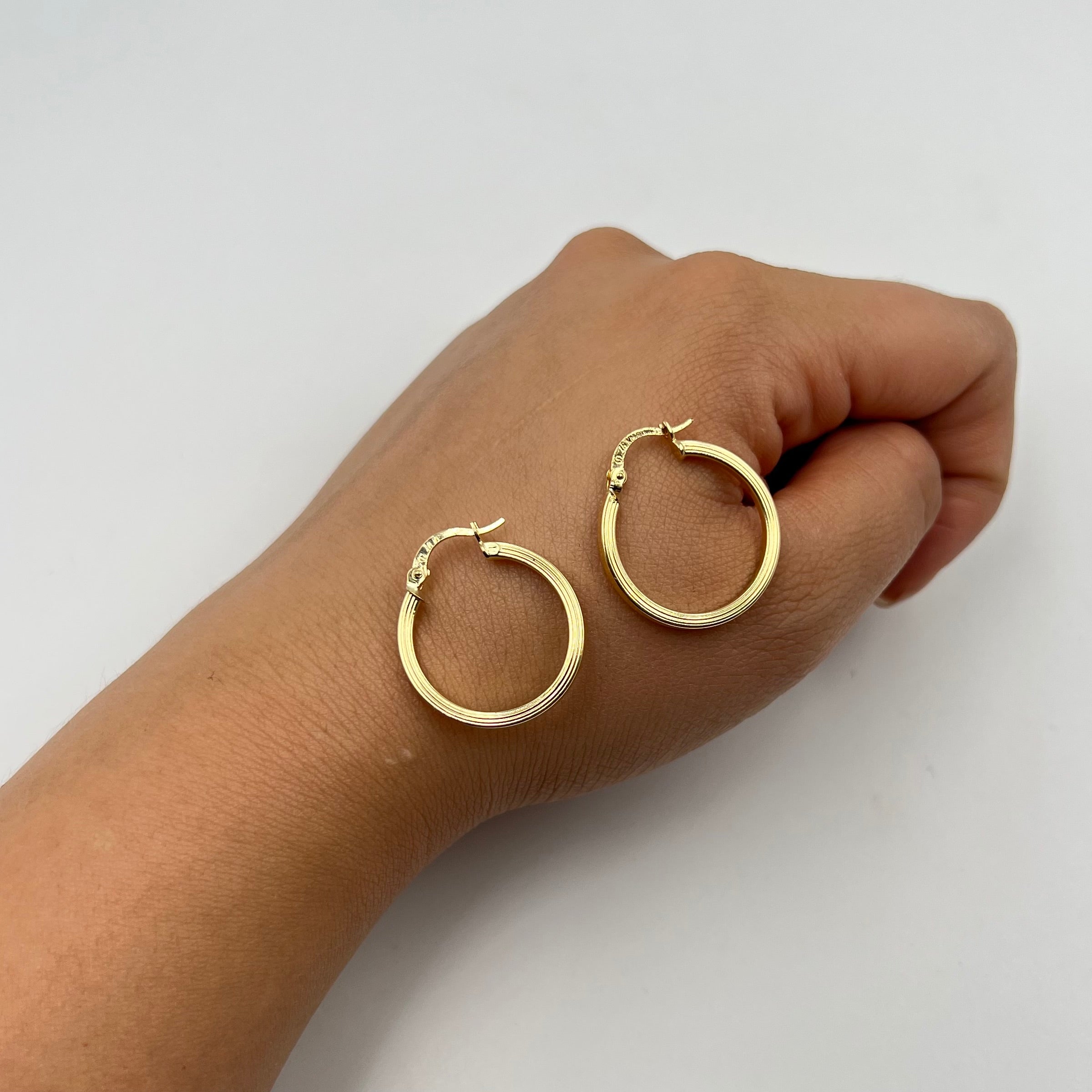 CANDONGA RAYADA  ORO AMARILLO 18K 1,84 GR / 2,2 CM