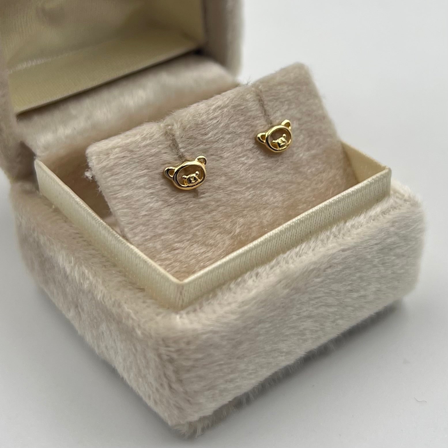 TOPOS OSO SILUETA  ORO AMARILLO 18K 0,66 GR / 6 MM