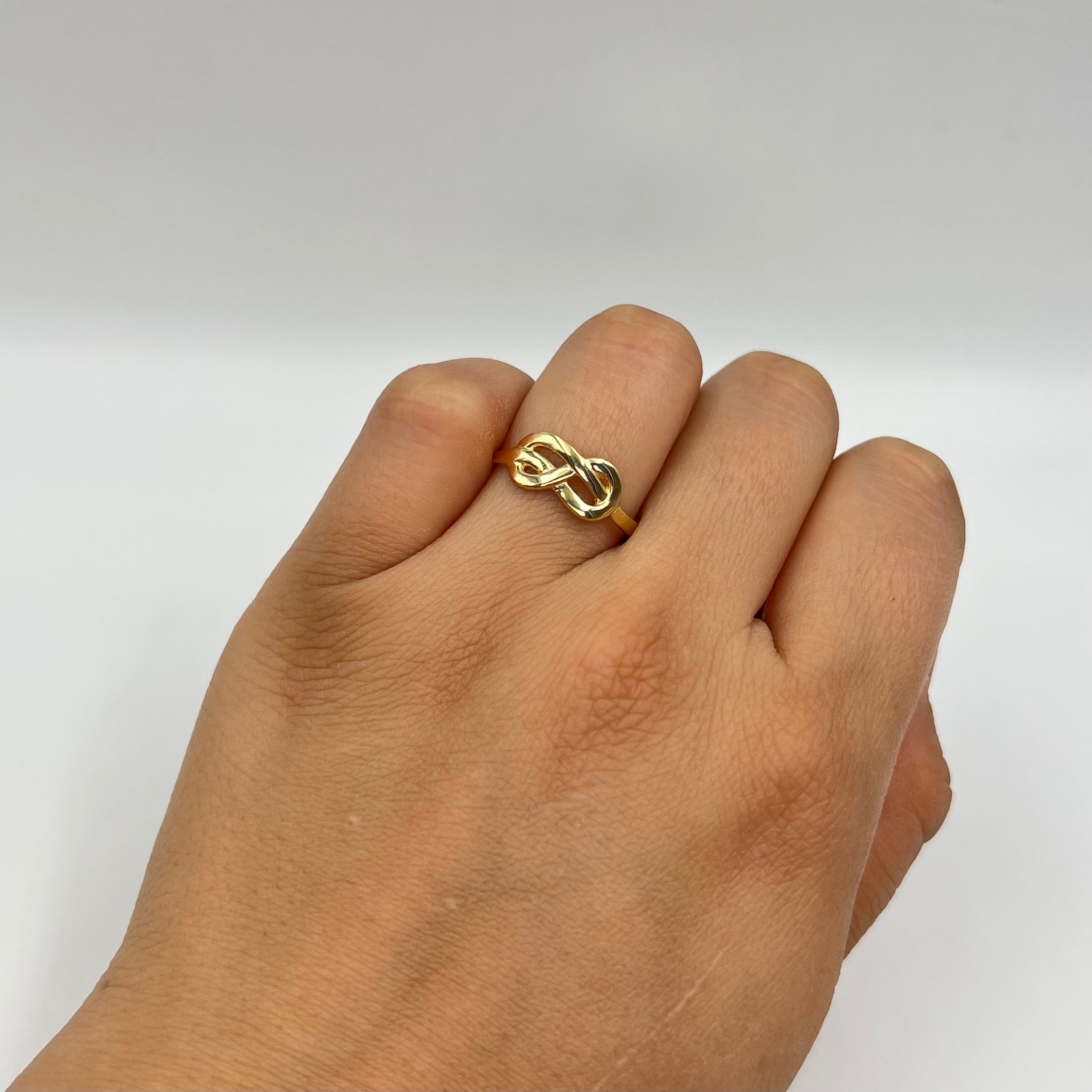 ANILLO INFINITO ORO AMARILLO 18K / TALLA 7 / 1,53 GR / 1,77 MM