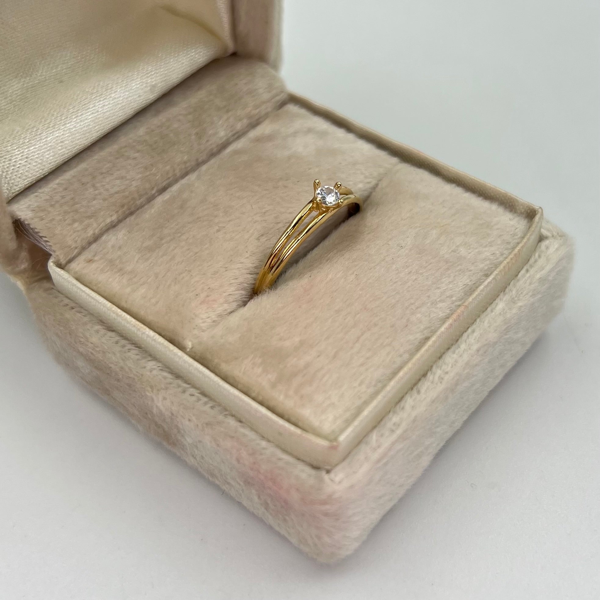 ANILLO SOLITARIO CIRCON BLANCO ORO AMARILLO 18K / TALLA 7/5 / 1,35 GR / 3, MM