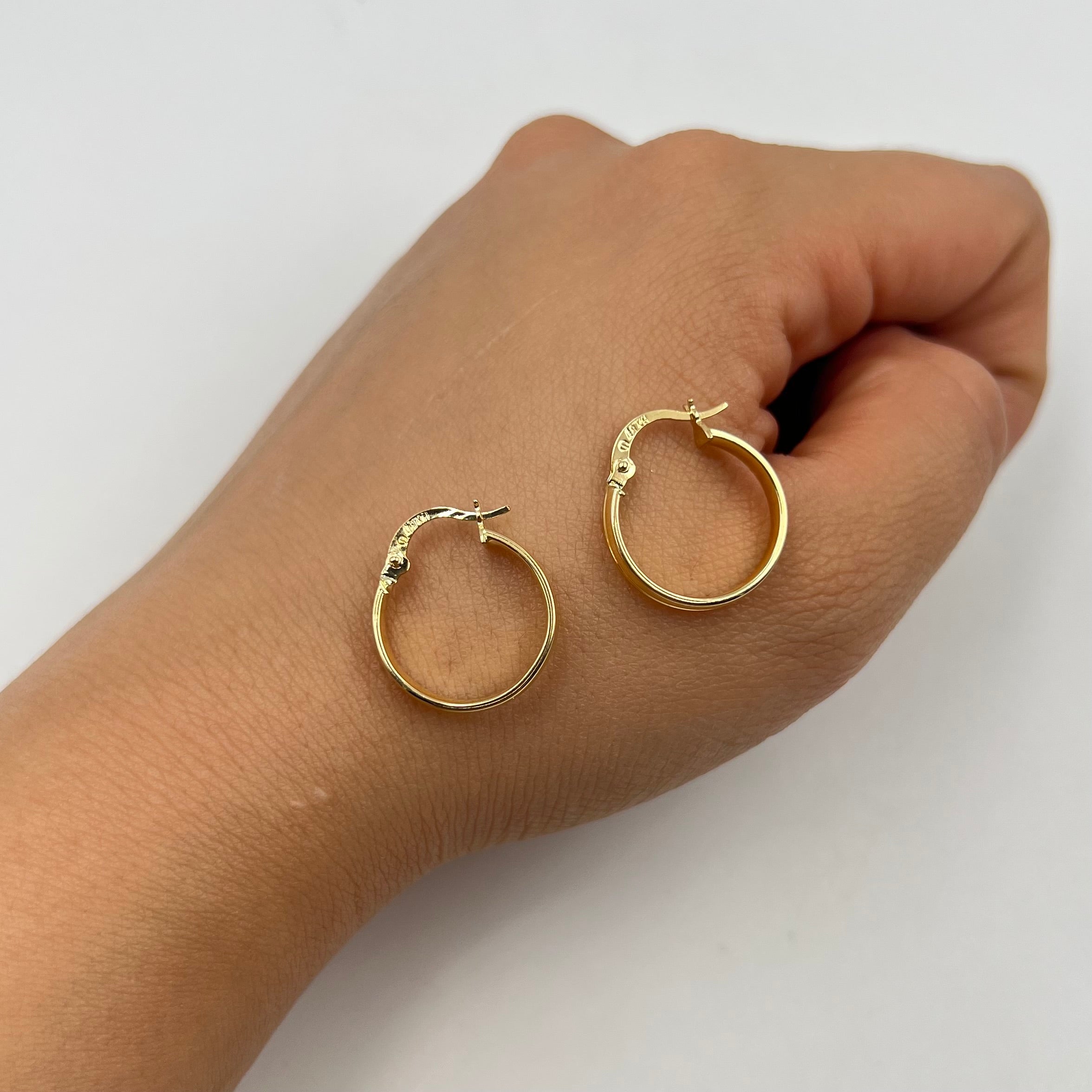 CANDONGA LISA ORO AMARILLO 18K 1,4 GR / 2 CM