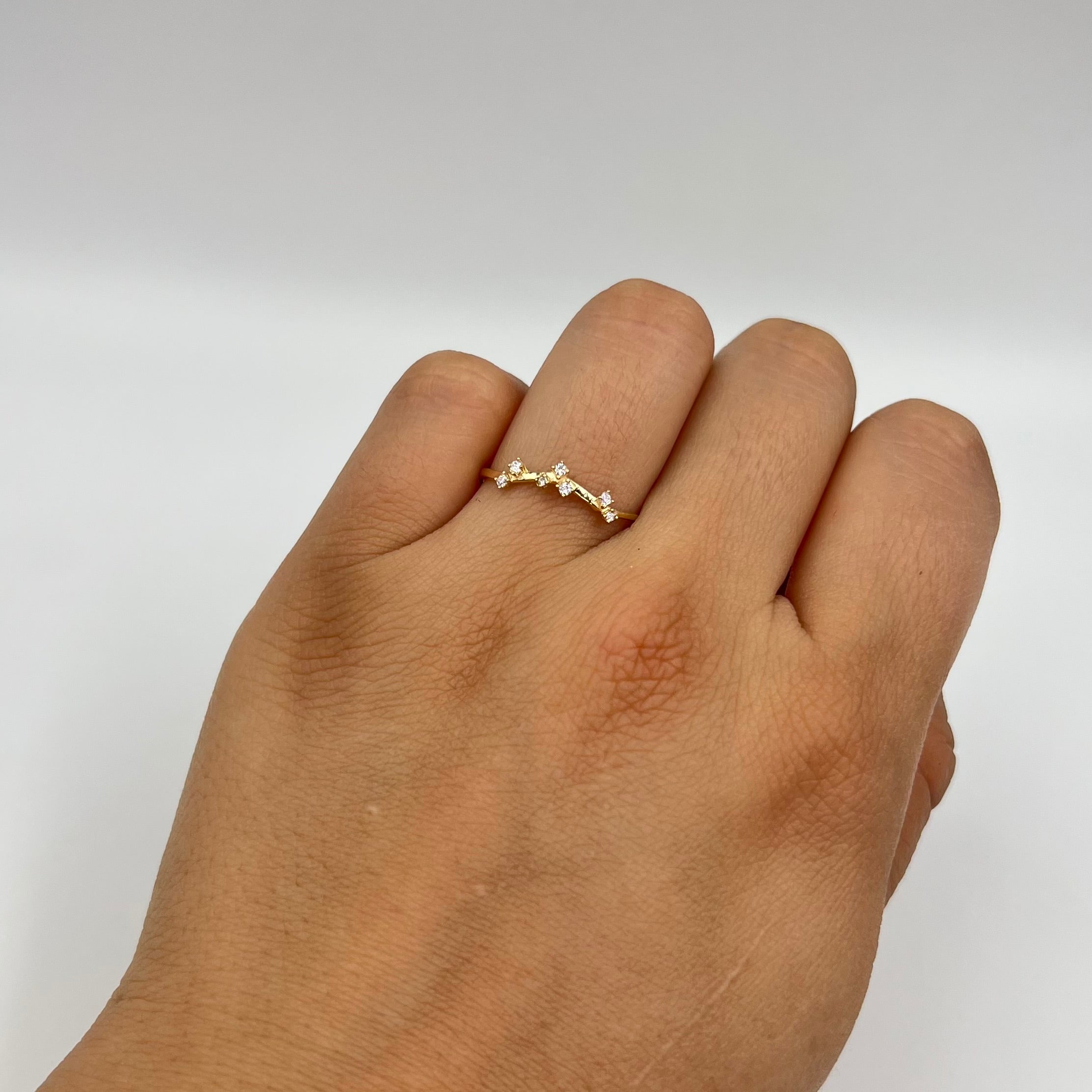 ANILLO CIRCONES BLANCOS ORO AMARILLO 18K / TALLA 7 / 0,78 GR / 1,3 MM