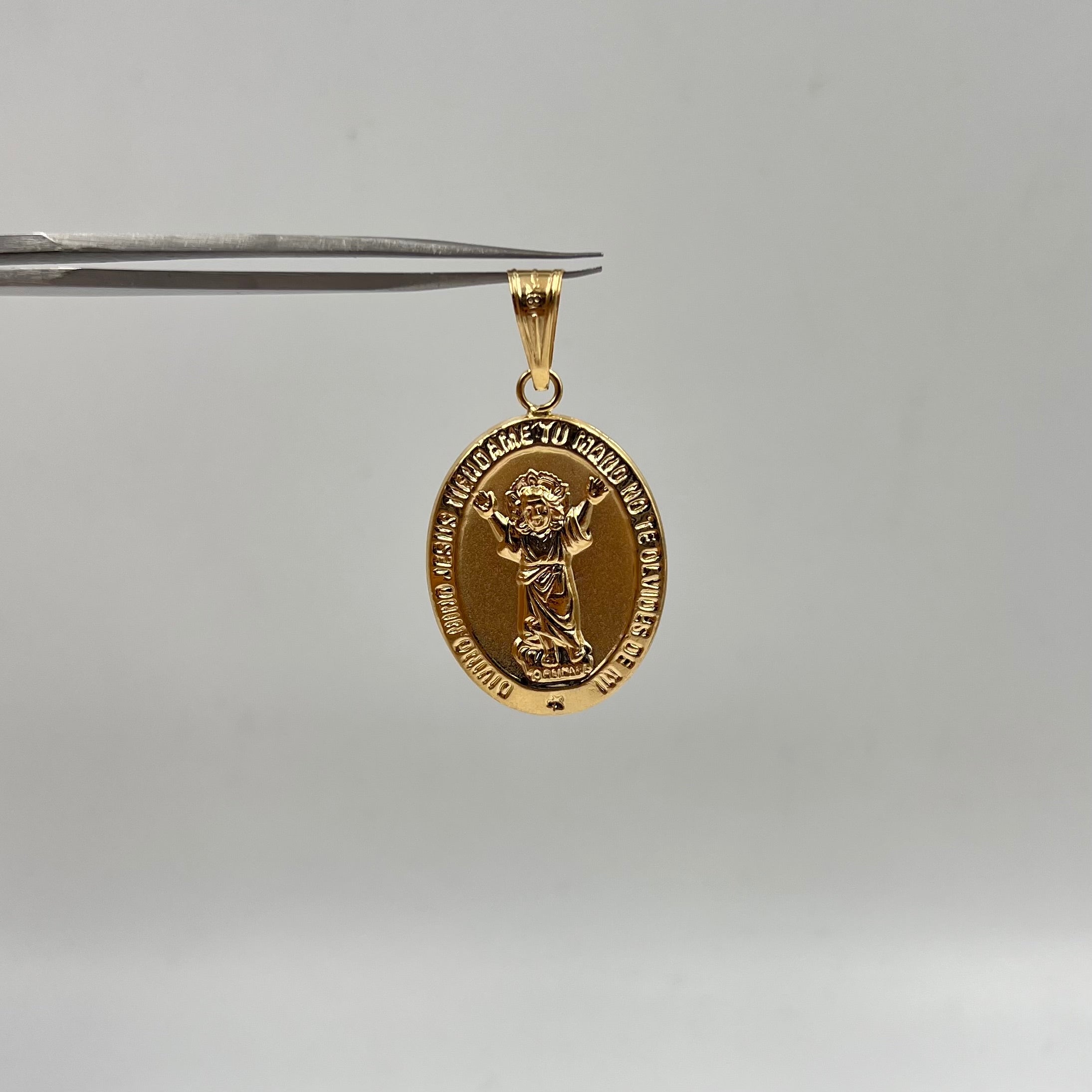 DIJE DIVINO NIÑO ORO AMARILLO 18K 3,91 GR / 23 MM / 3,4 CM