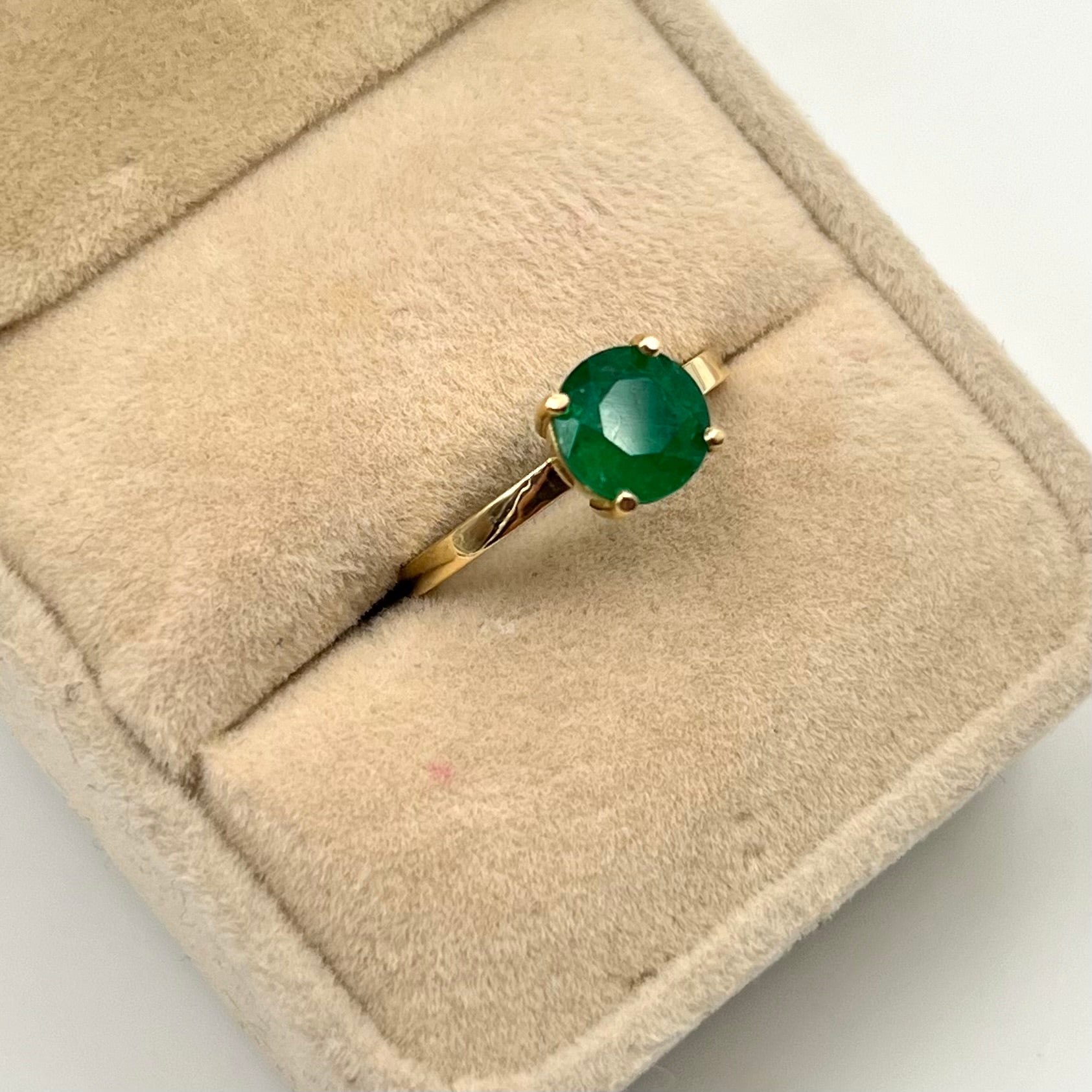 ANILLO ESMERALDA 1.375 CT ORO AMARILLO 18K / TALLA 7 / 2,83 GR