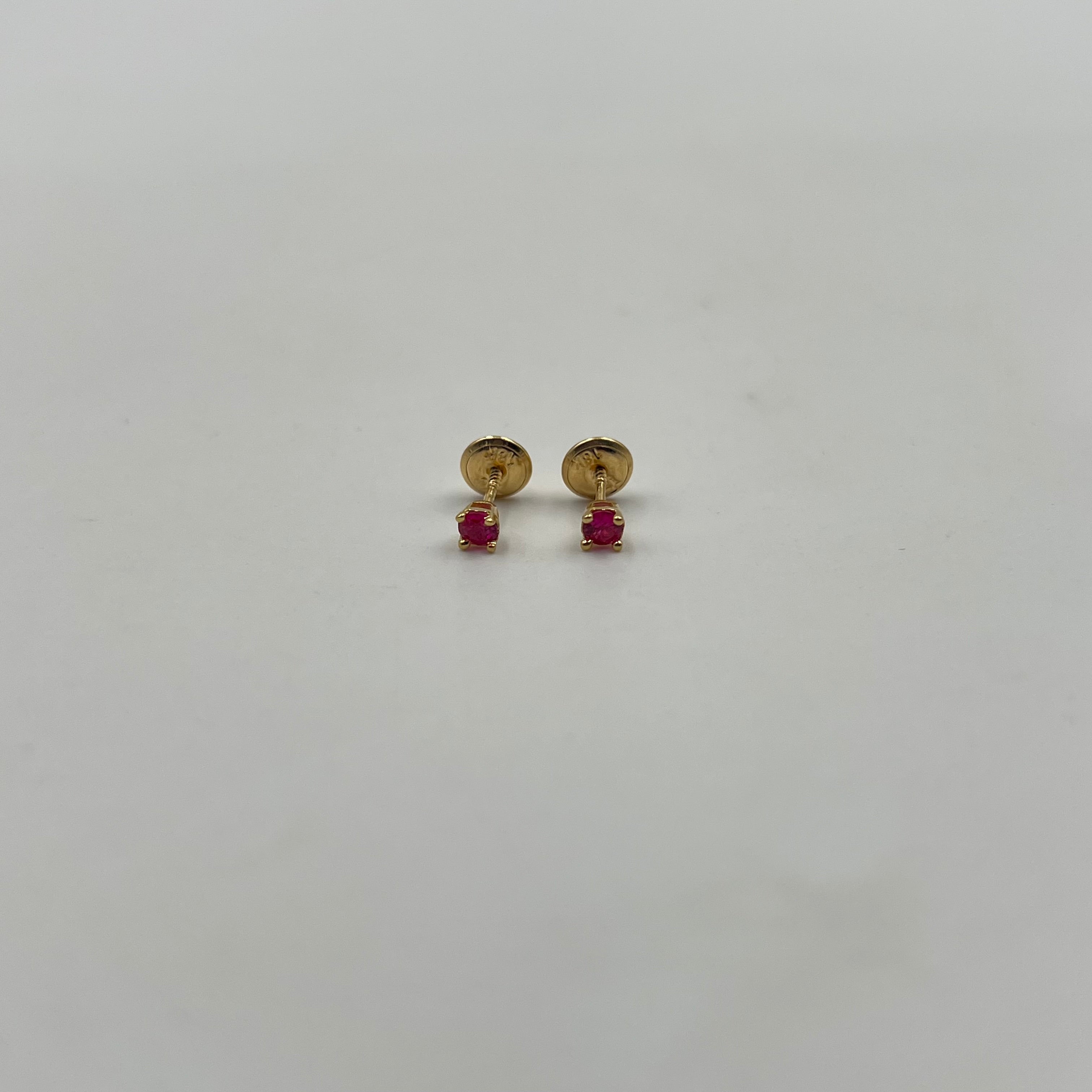 TOPOS CIRCON FUCSIA ORO AMARILLO 18K 0,65 GR / 3 MM