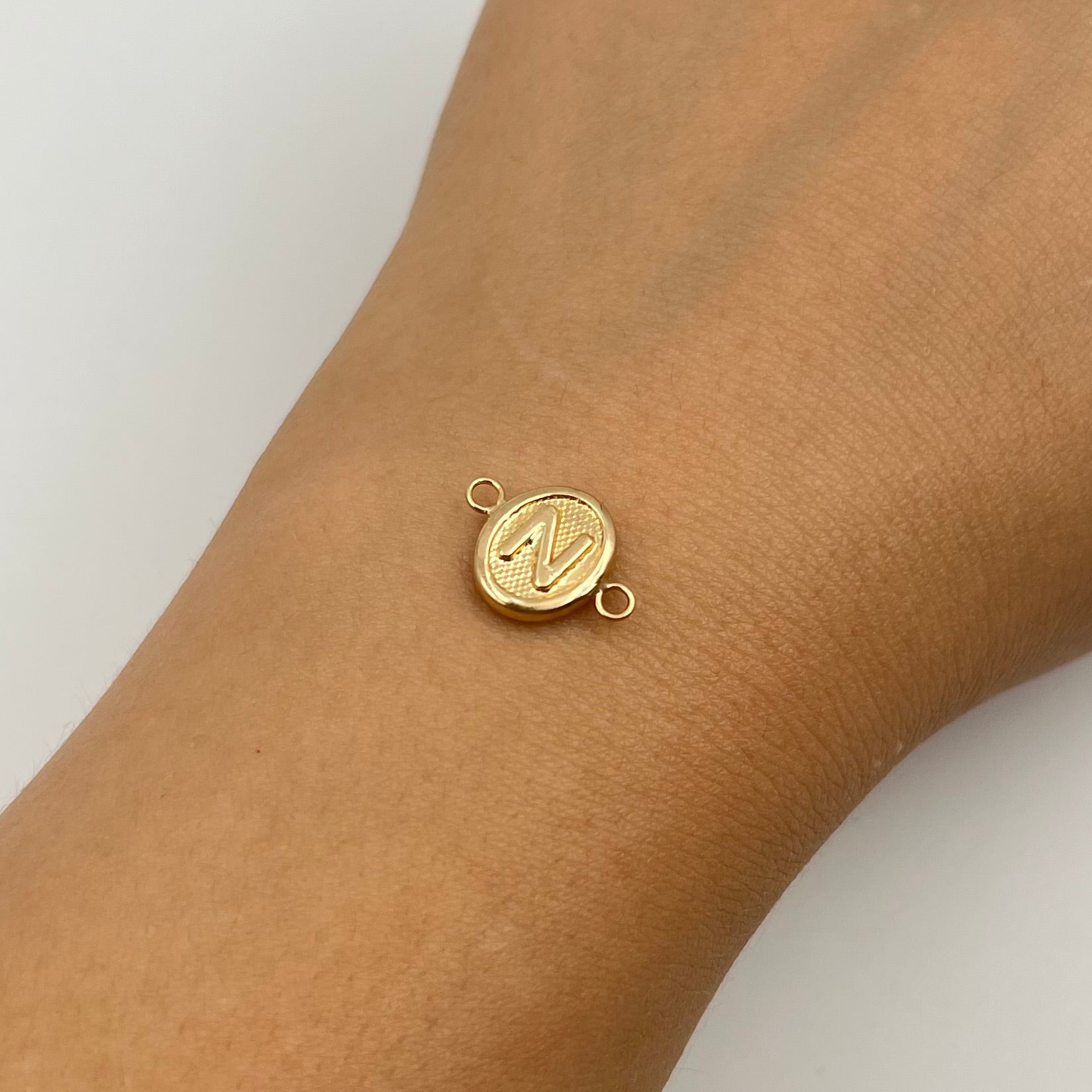HERRAJE LETRA N ORO AMARILLO 18K 0,5 GR / 1,5 CM