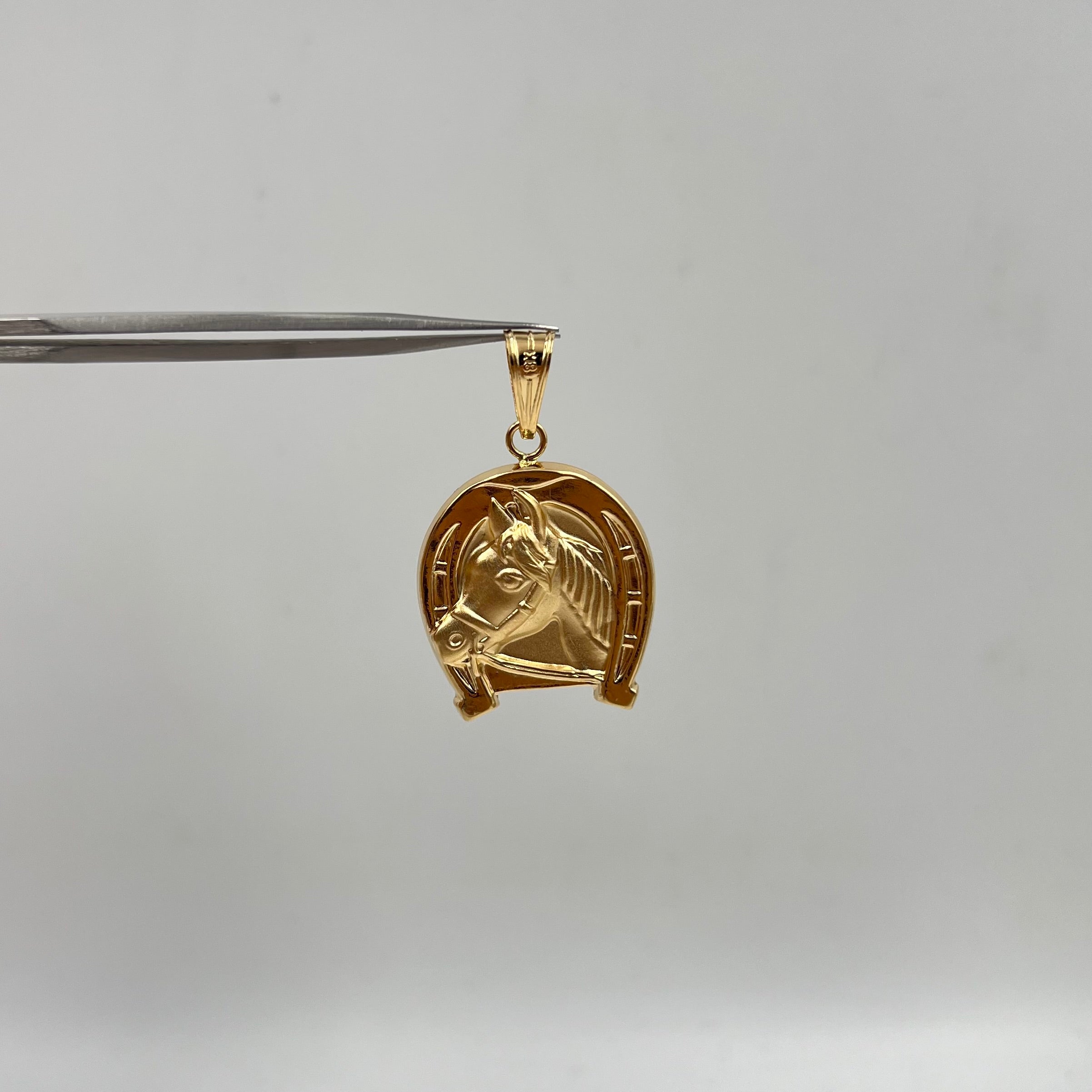 DIJE HERRADURA CABALLO ORO AMARILLO 18K 4,4 GR / 25 MM / 3,2 CM