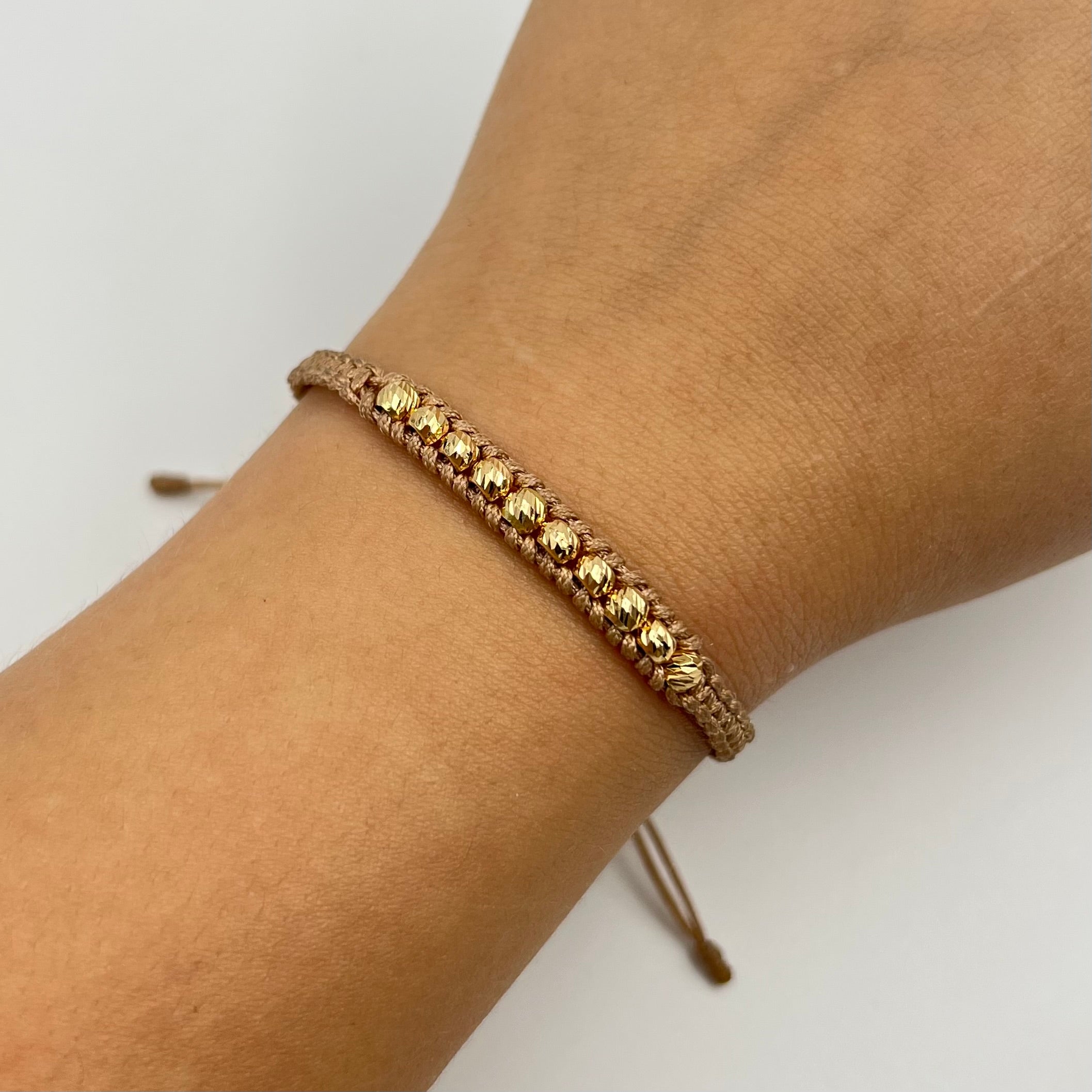 PULSERA TEJIDA BEIGE / BOLA DIAMANTADA 4MM