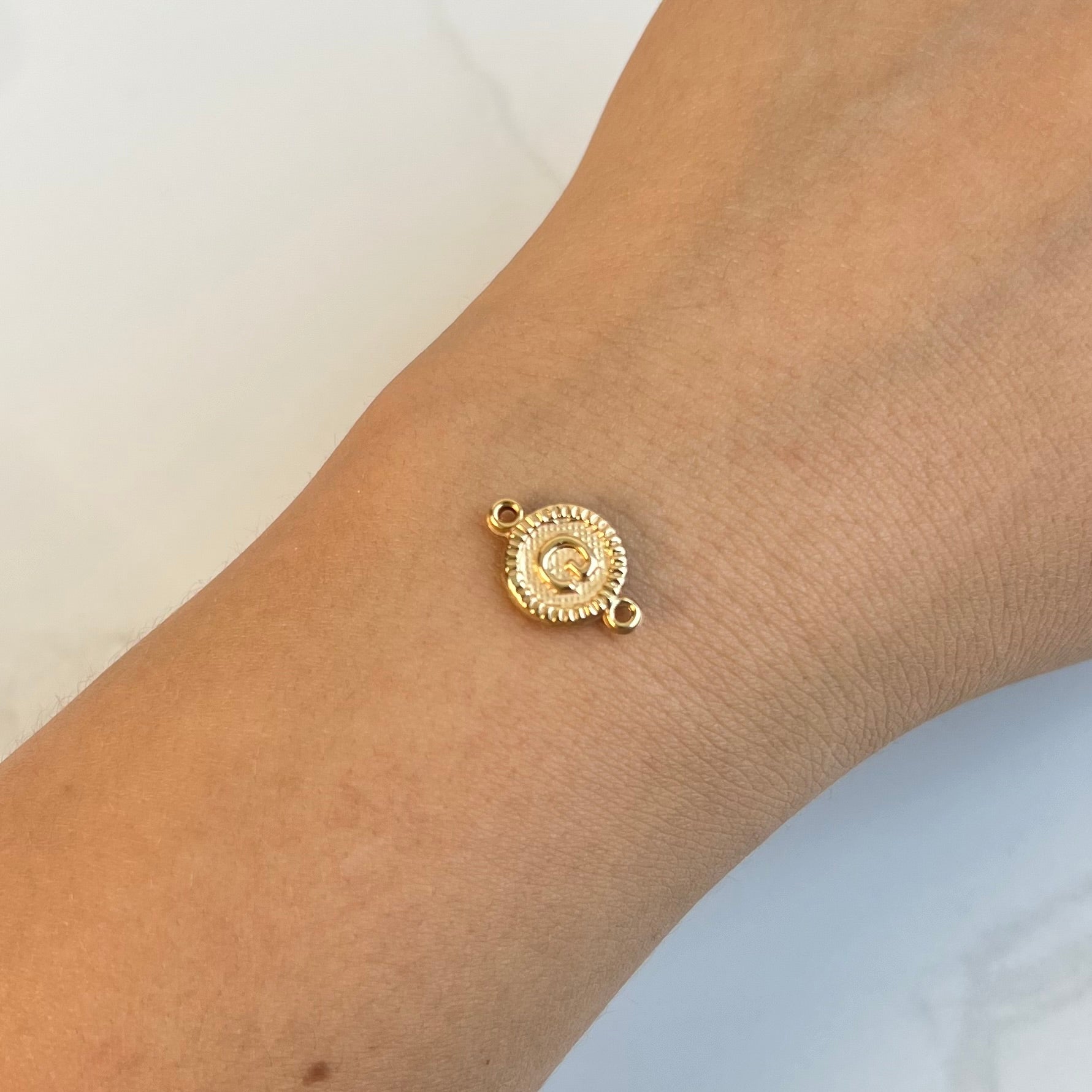 HERRAJE LETRA G  ORO AMARILLO 18K 0,50 GR / 1,6 CM