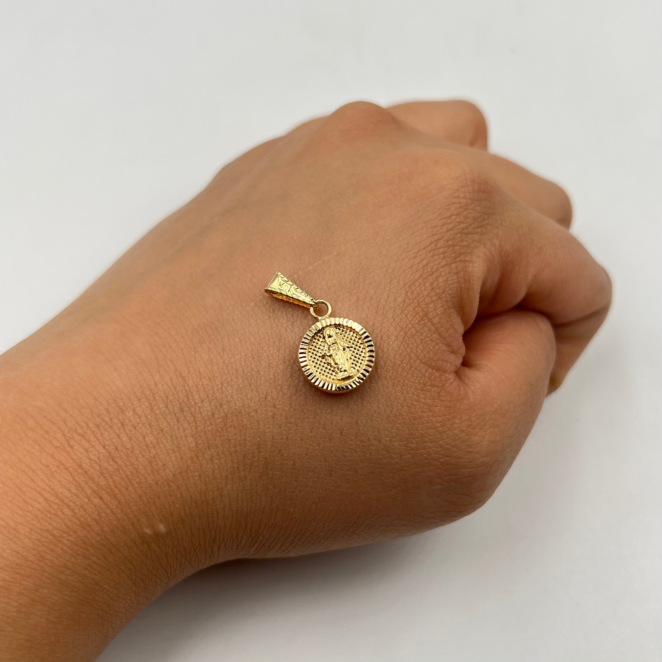 DIJE VIRGEN DE LA MILAGROSA  ORO AMARILLO 18K 0,98 GR / 11 MM / 1,4 CM