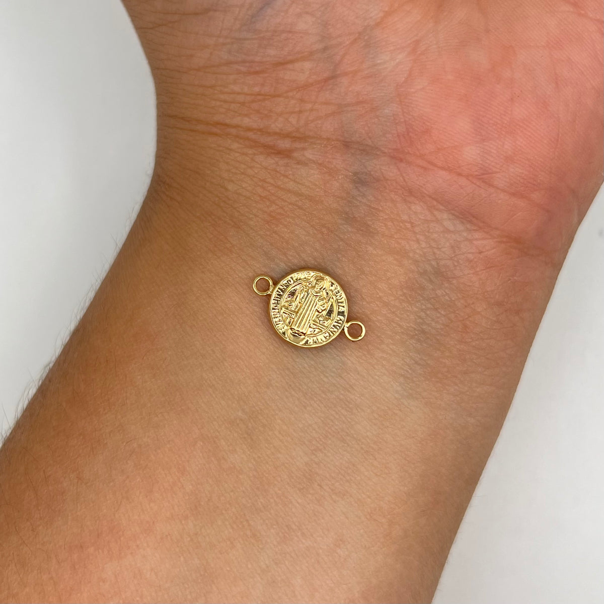 HERRAJE SAN BENITO  ORO AMARILLO 18K 0,42 GR / 1 CM