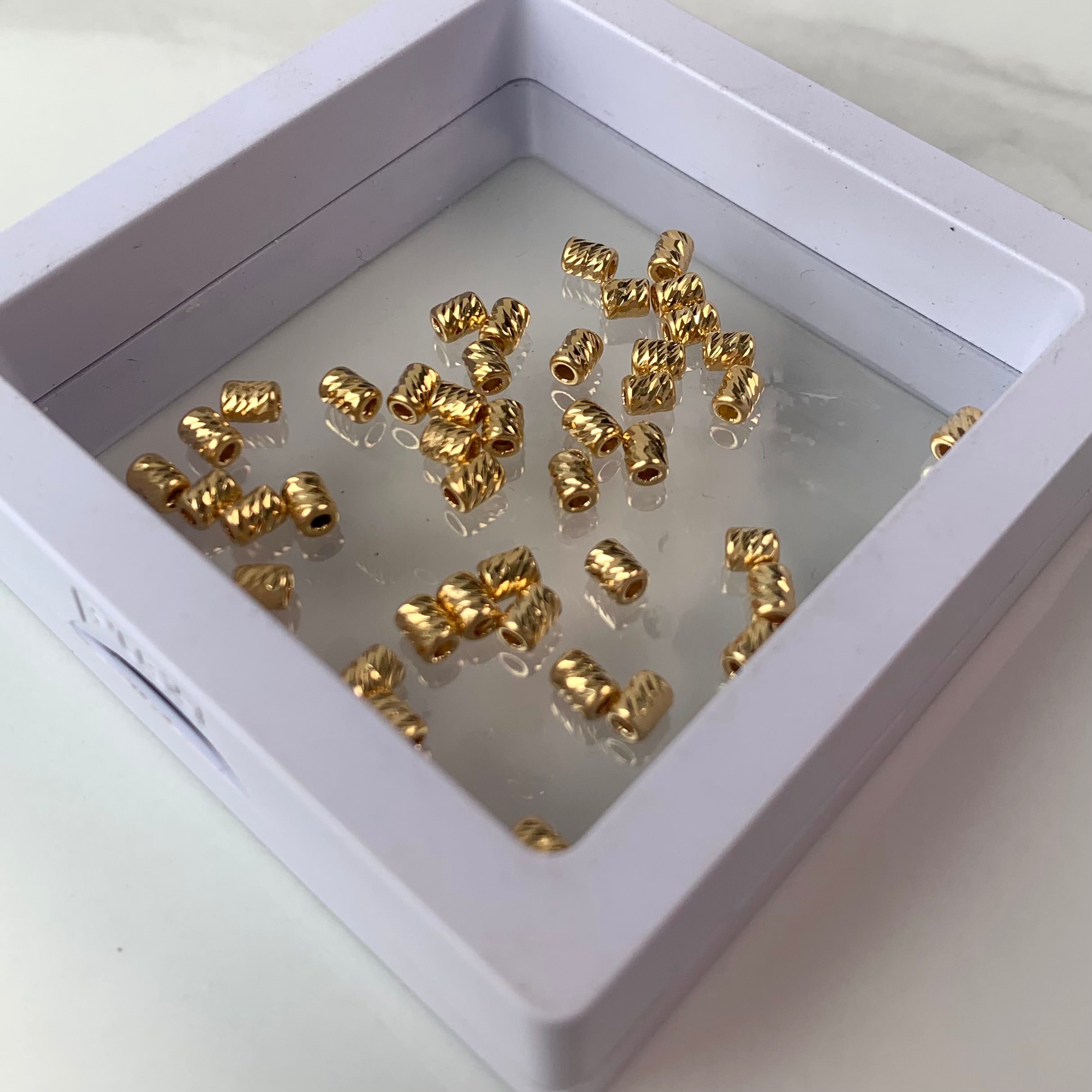 HERRAJE CILINDRO DIAMANTADO ORO AMARILLO 18K +1 / 0,08 GR / 3 CM