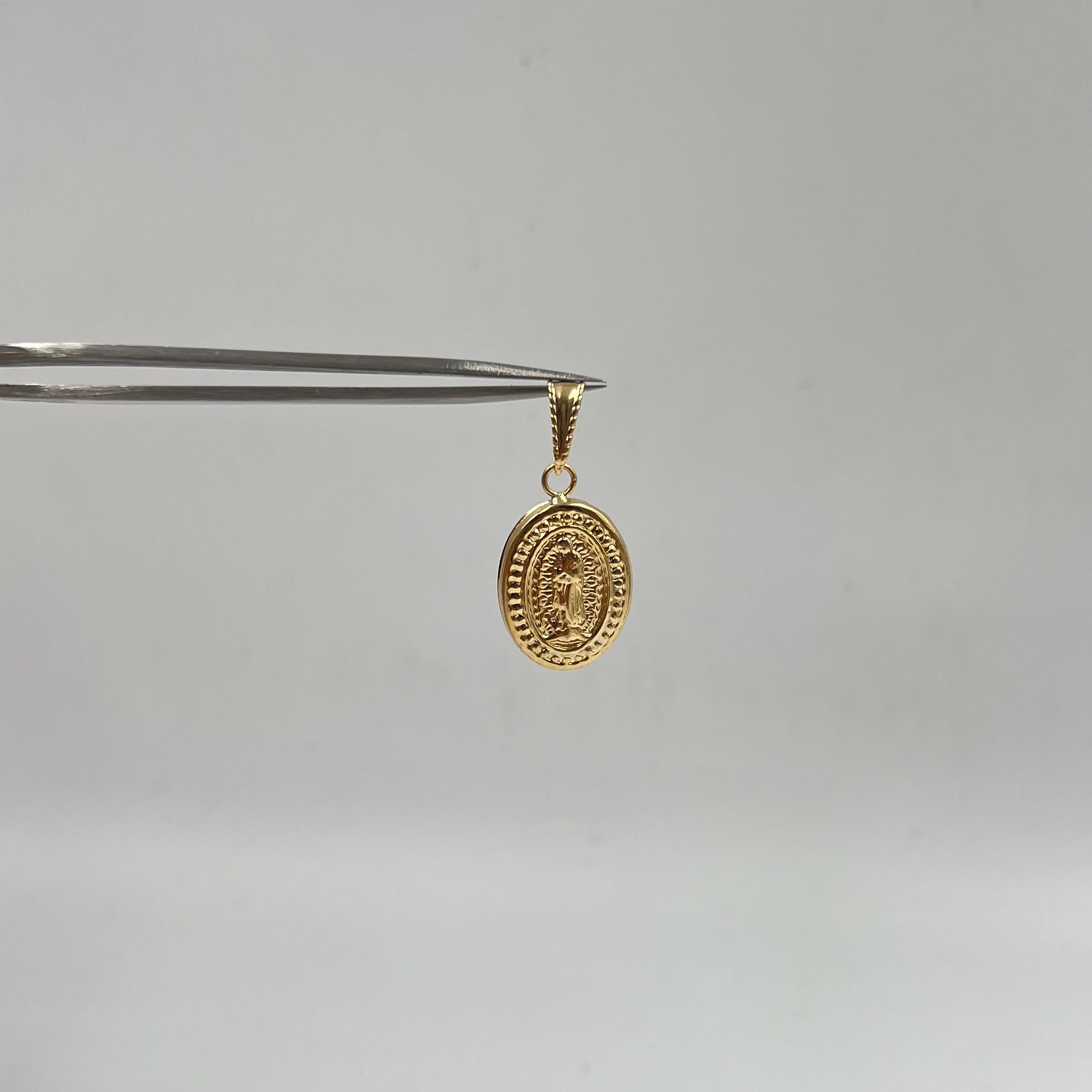 DIJE VIRGEN DE GUADALUPE Y SELLO VIRGEN MILAGROSA  ORO AMARILLO 18K 1,1 GR / 13 MM / 2,2 CM