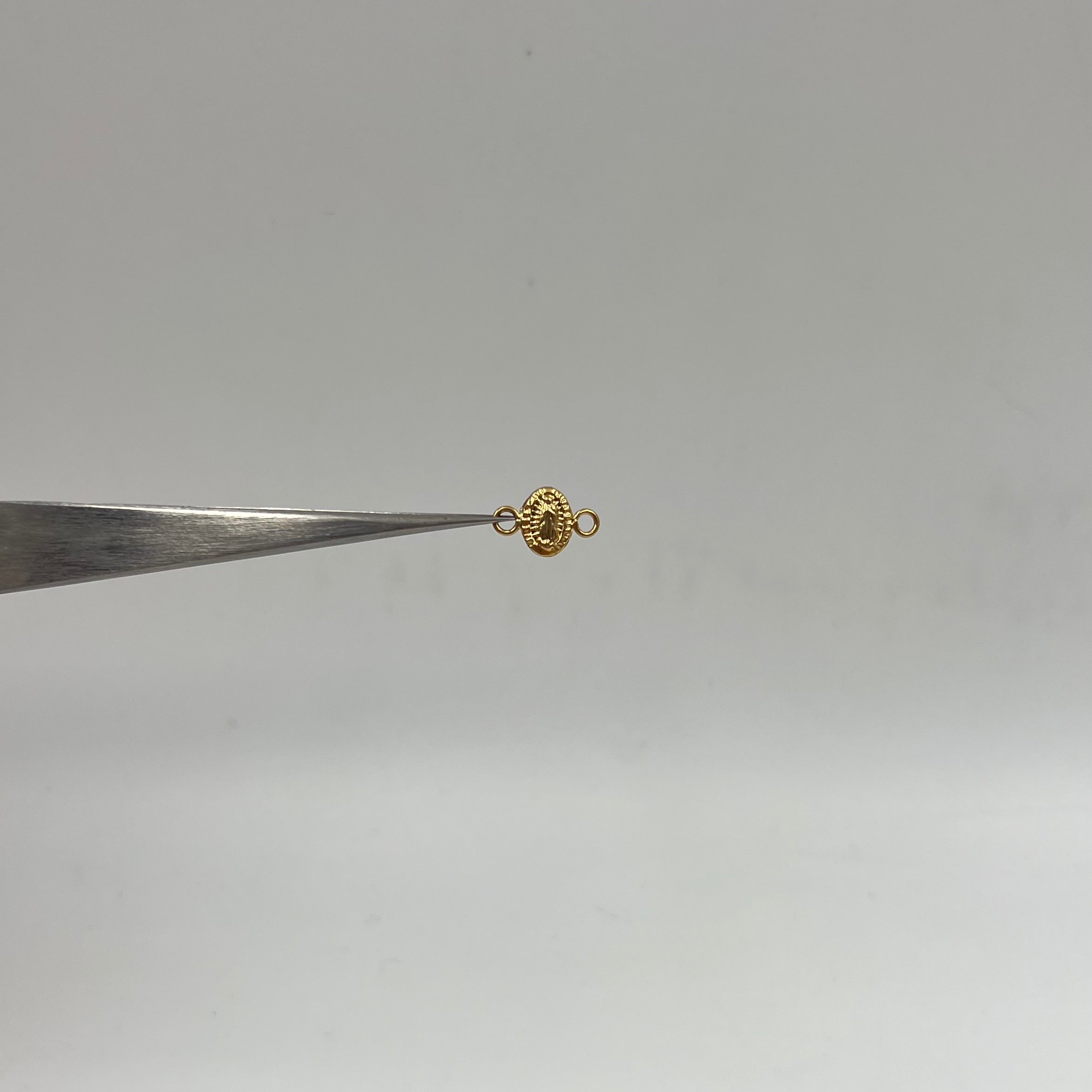 HERRAJE VIRGEN DE GUADALUPE  ORO AMARILLO 18K 0,2 GR / 1 CM