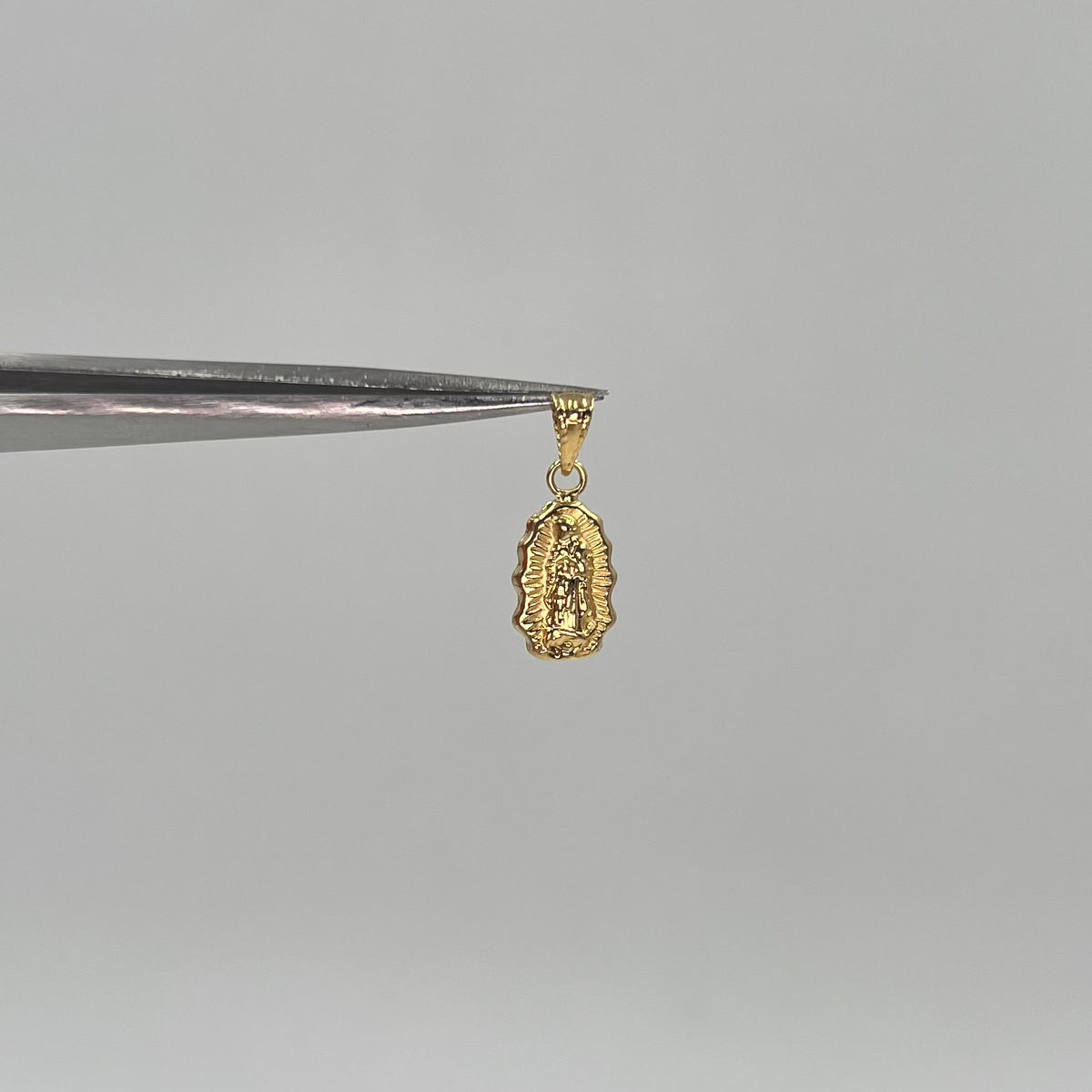 DIJE VIRGEN DE GUADALUPE ORO AMARILLO 18K 0,25 GR / 5 MM / 0,6 CM