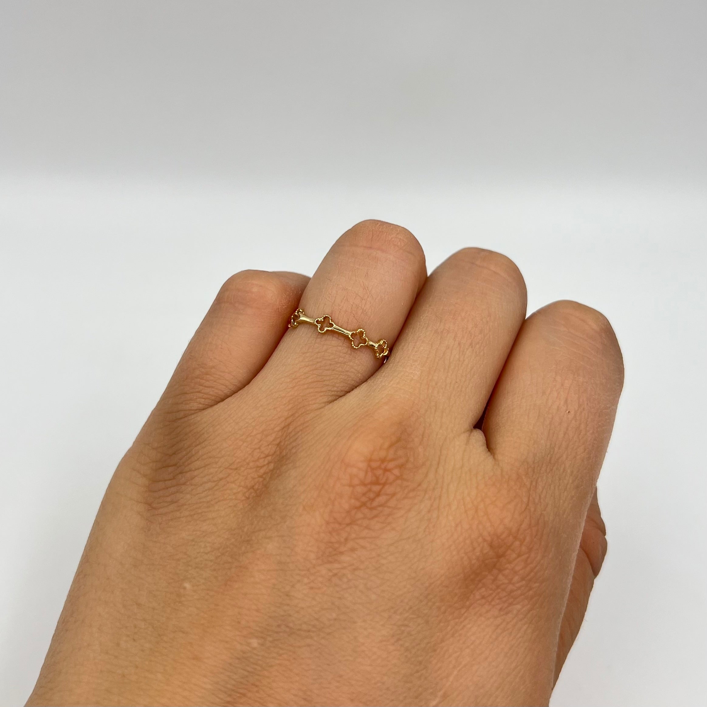 ANILLO TREBOL ORO AMARILLO 18K / TALLA 5/5 / 0,63 GR / 1,4 MM