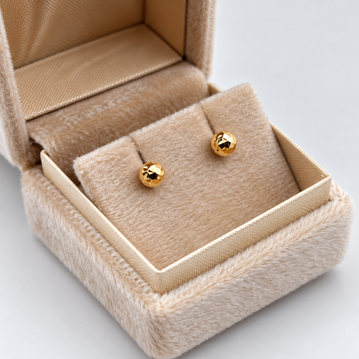 TOPOS BOLA DIAMANTADA ORO AMARILLO 18K 0,56 GR / 5 MM