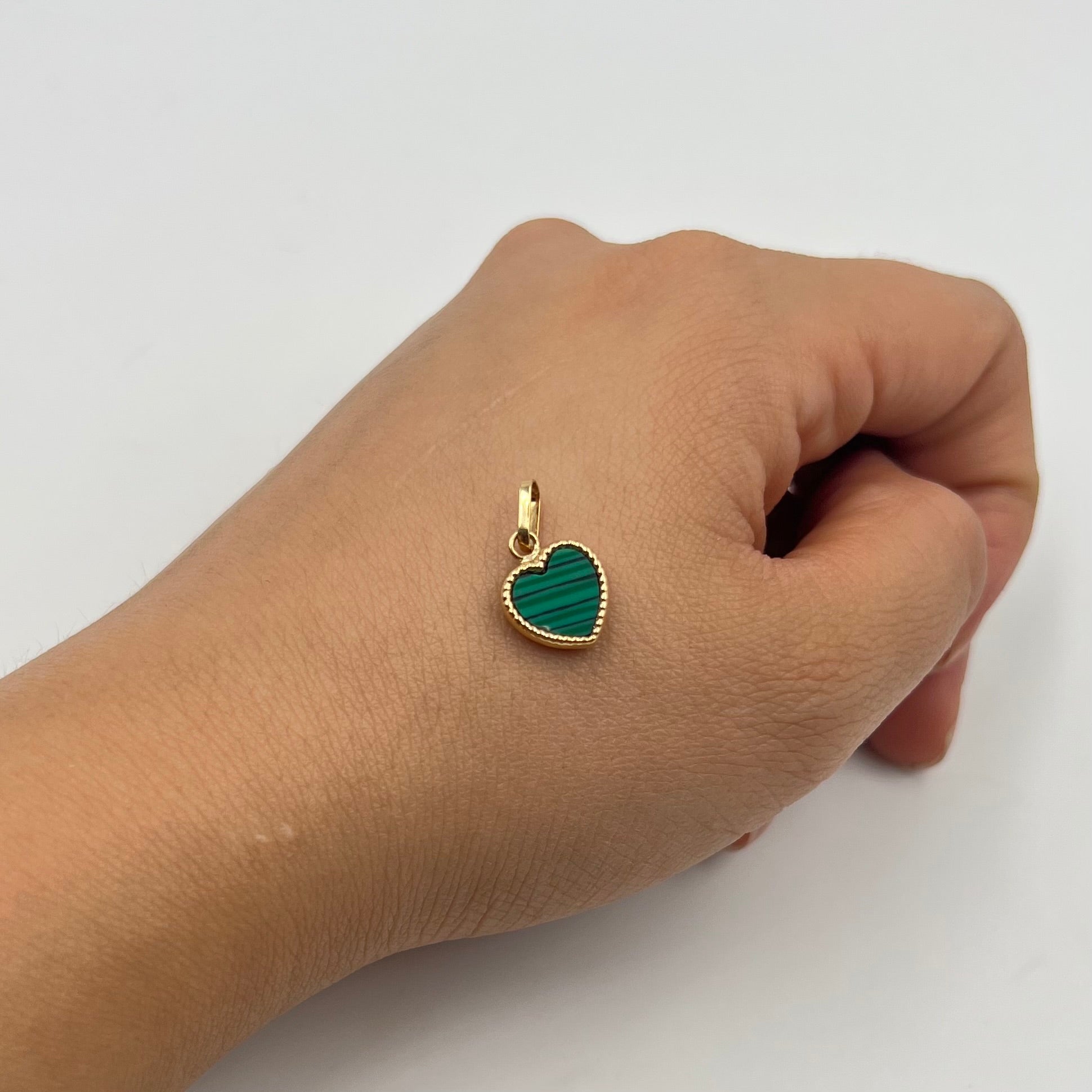 DIJE CORAZON VERDE  ORO AMARILLO 18K 0,67 GR / 10 MM / 1,2 CM