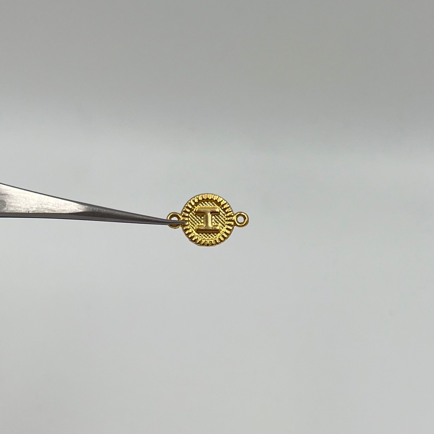 HERRAJE LETRA I ORO AMARILLO 18K 0,54 GR / 1,5 CM