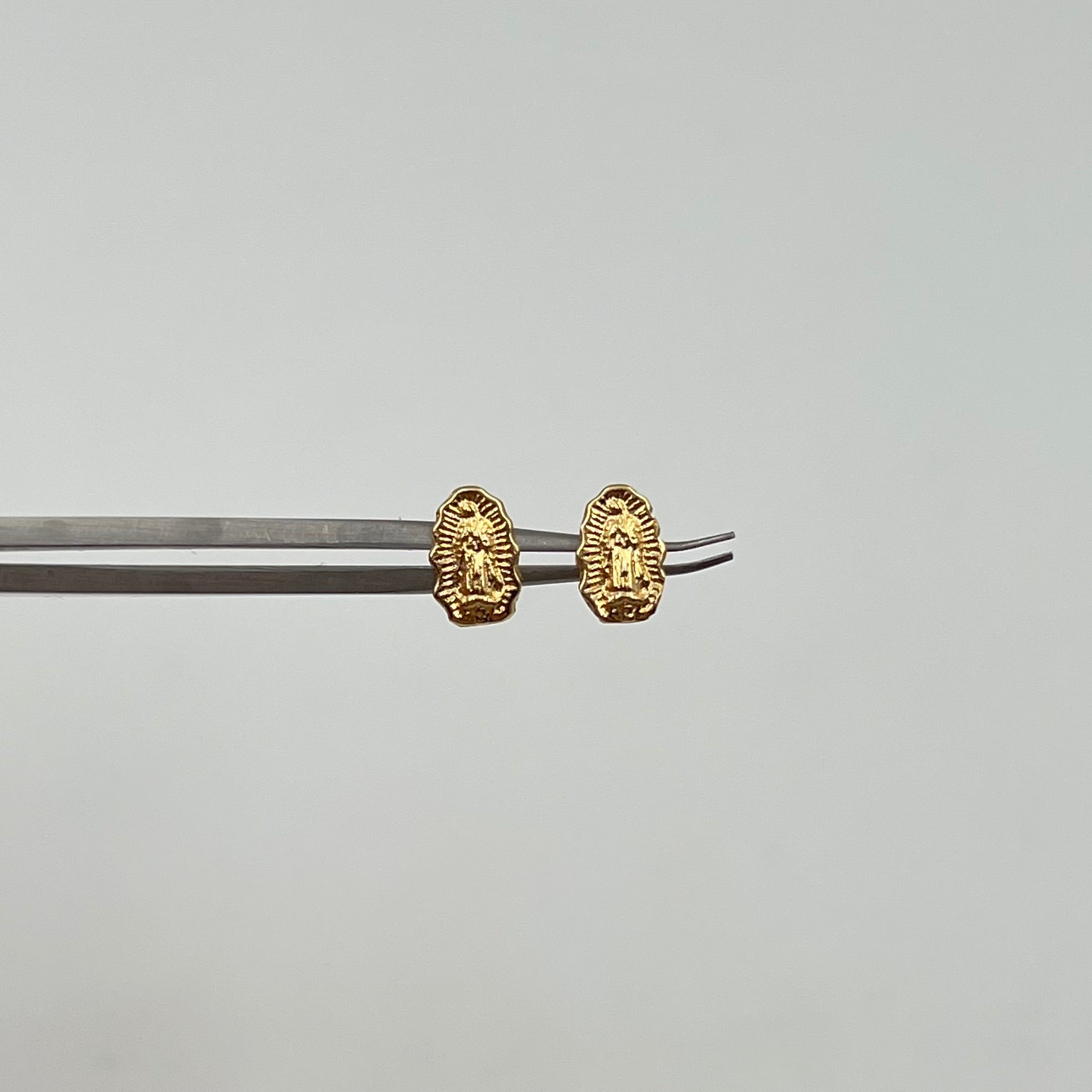 TOPOS VIRGEN DE GUADALUPE SILUETA  ORO AMARILLO 18K 0,6 GR / 5 MM